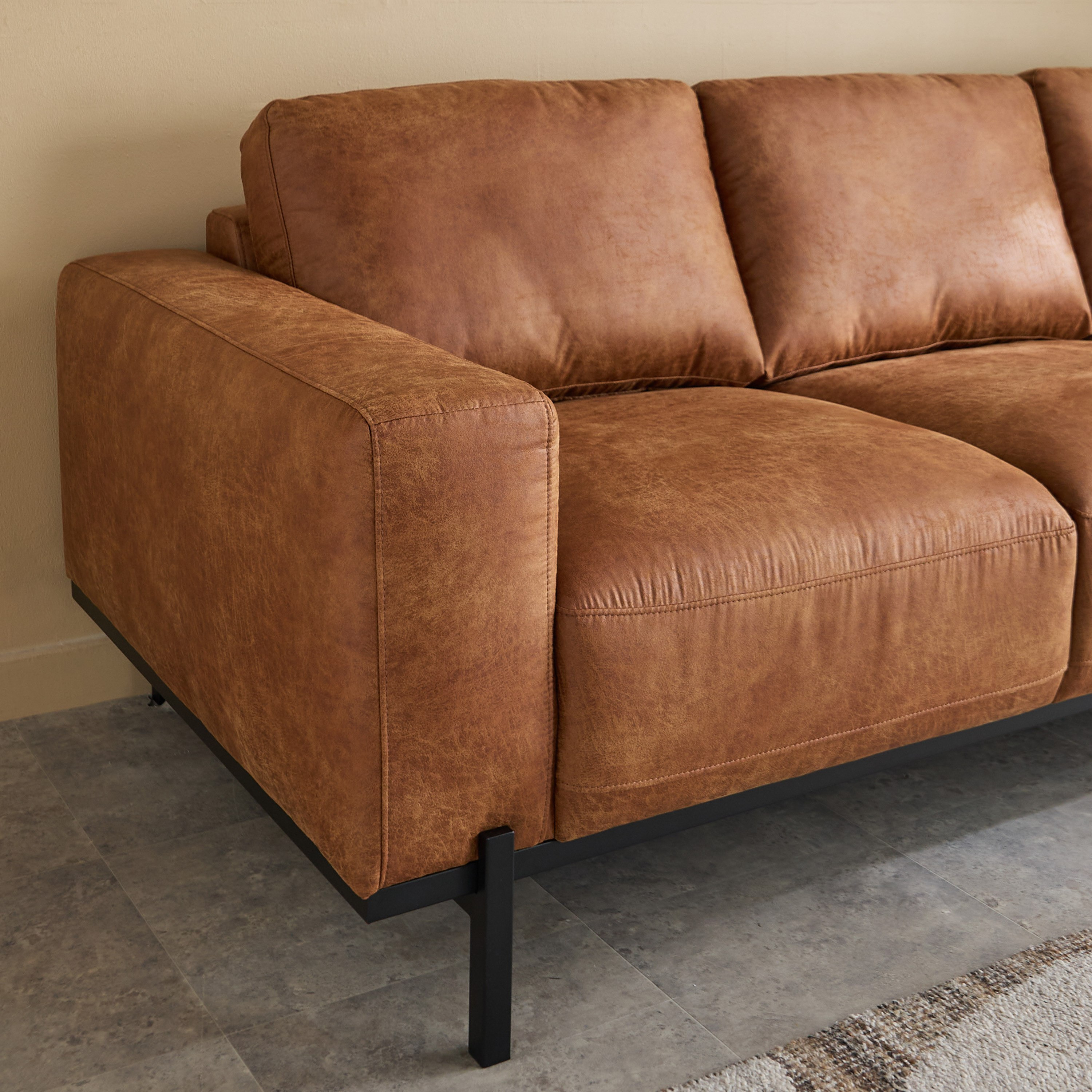 كنبة قماش 3 مقاعد من ميلازو-hbxlivingroom-sofasandarmchairs-sofas-image-5
