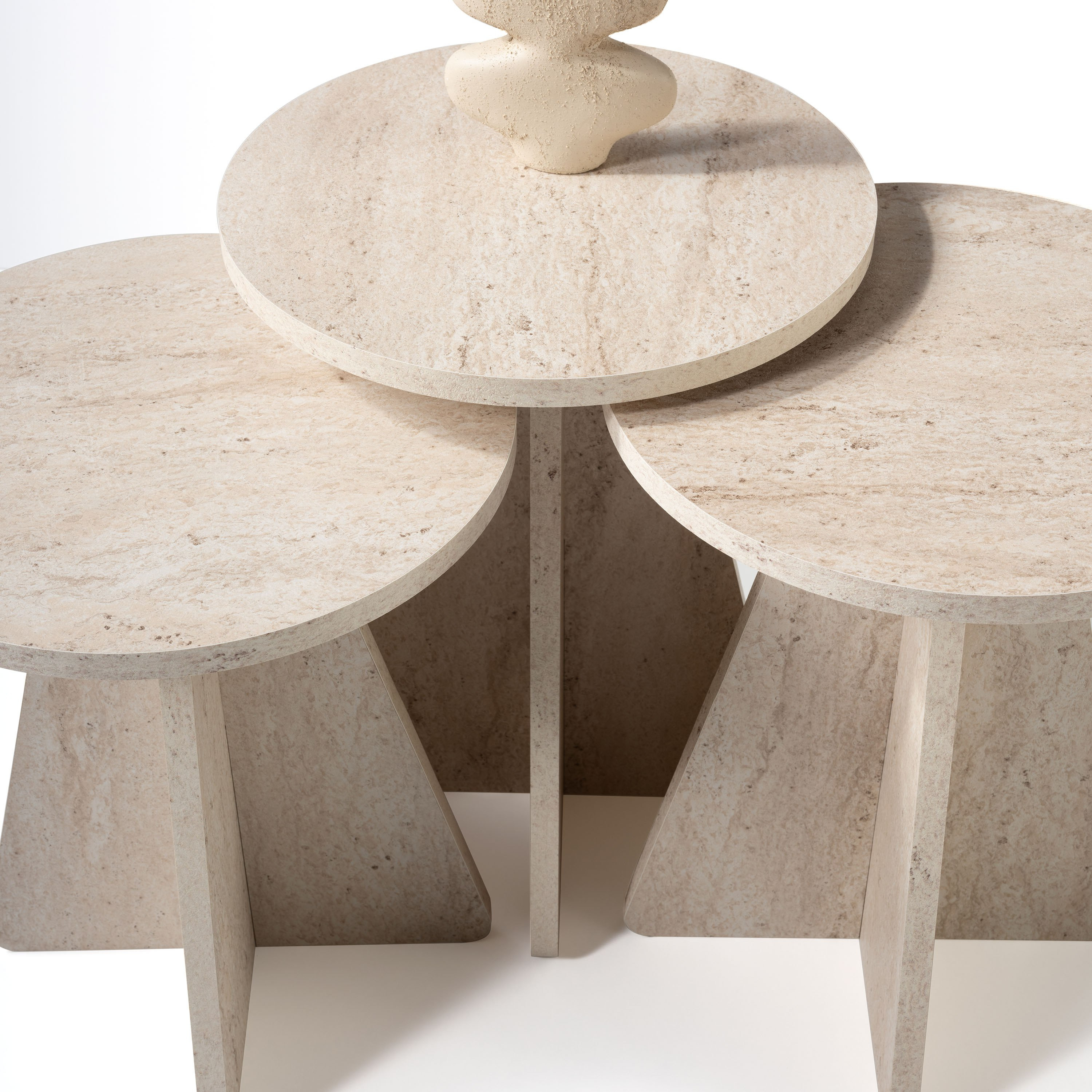 طقم طاولات قهوة متداخلة عدد 3 من جامورا-hbxfurniture-livingroom-nestingtables-image-2