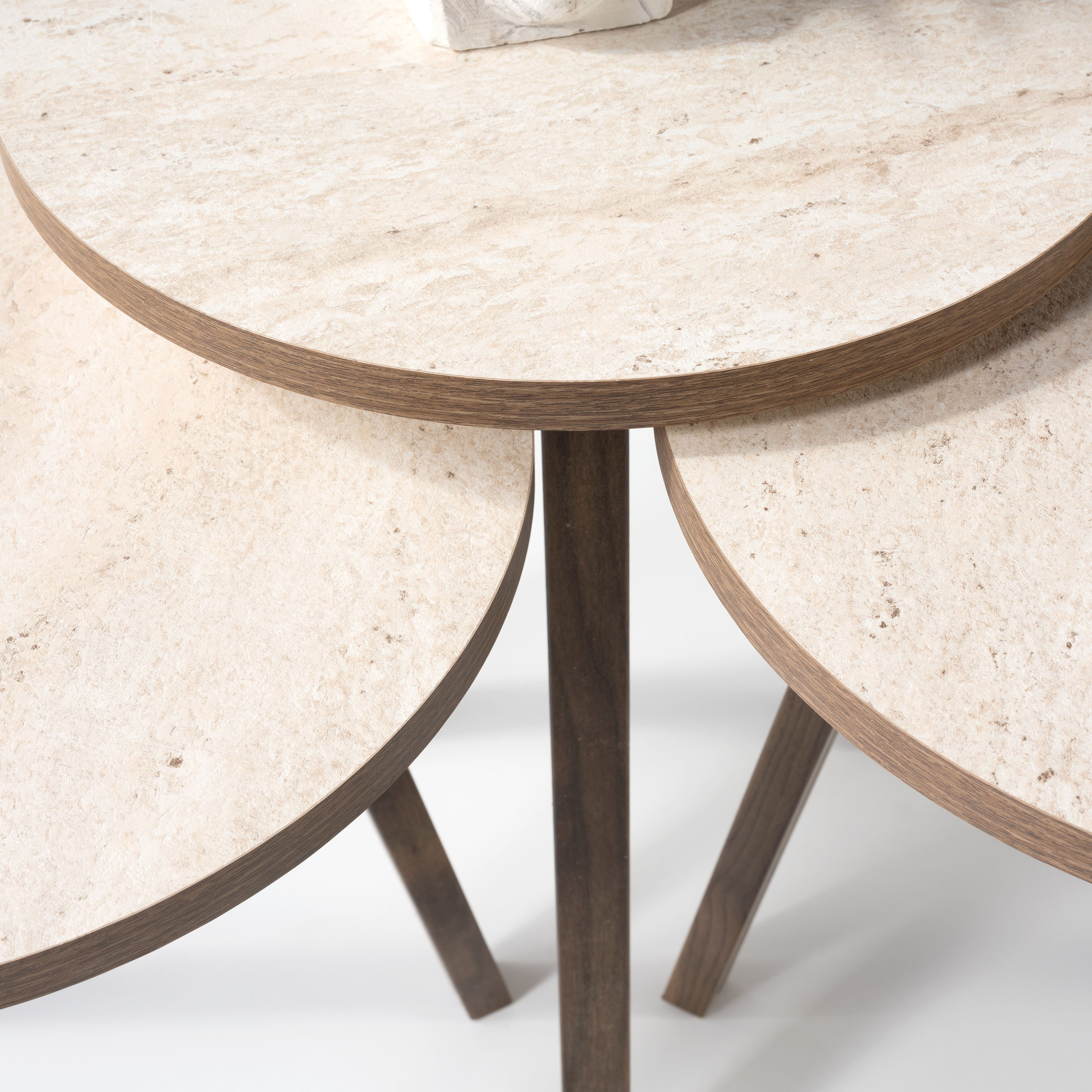 طقم طاولات متداخلة مستديرة من نيفا - طقم من 3-hbxfurniture-livingroom-nestingtables-image-2