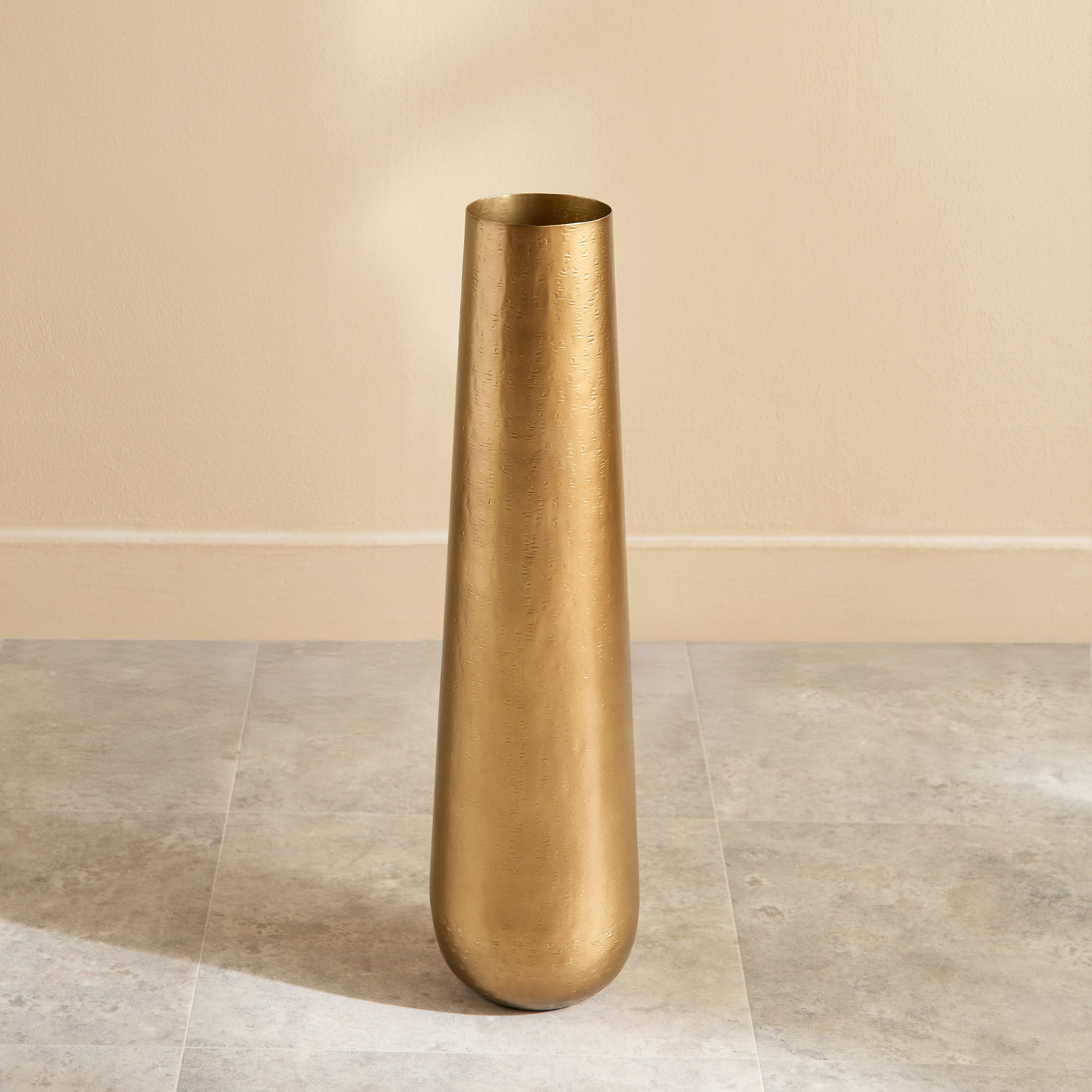 Arizona Metal Grit Hammered Floor Vase - 15x15x58 cm-hbxbedroom-decorandaccessories-vases-image-2