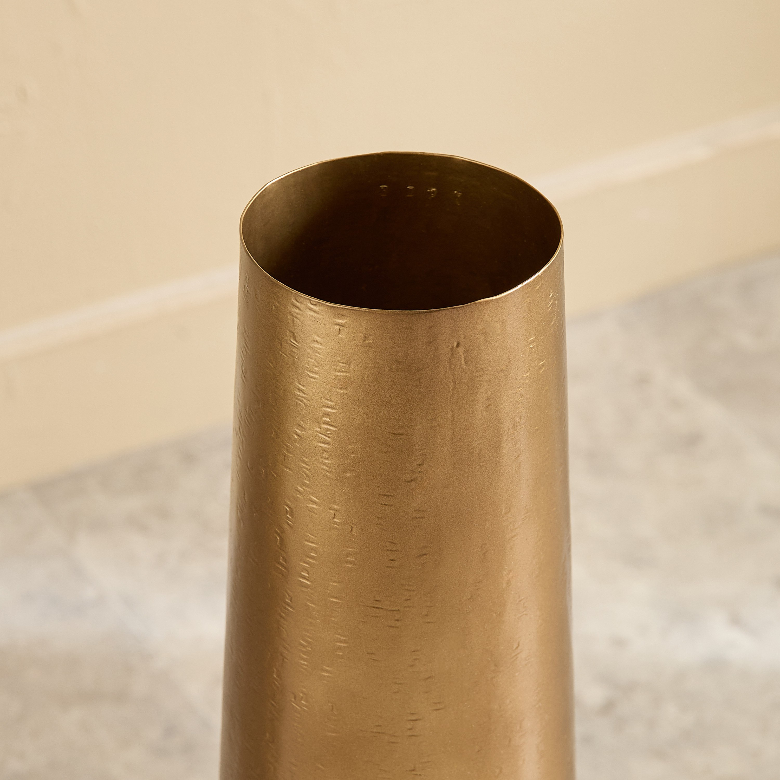 Arizona Metal Grit Hammered Floor Vase - 15x15x58 cm-hbxbedroom-decorandaccessories-vases-image-3