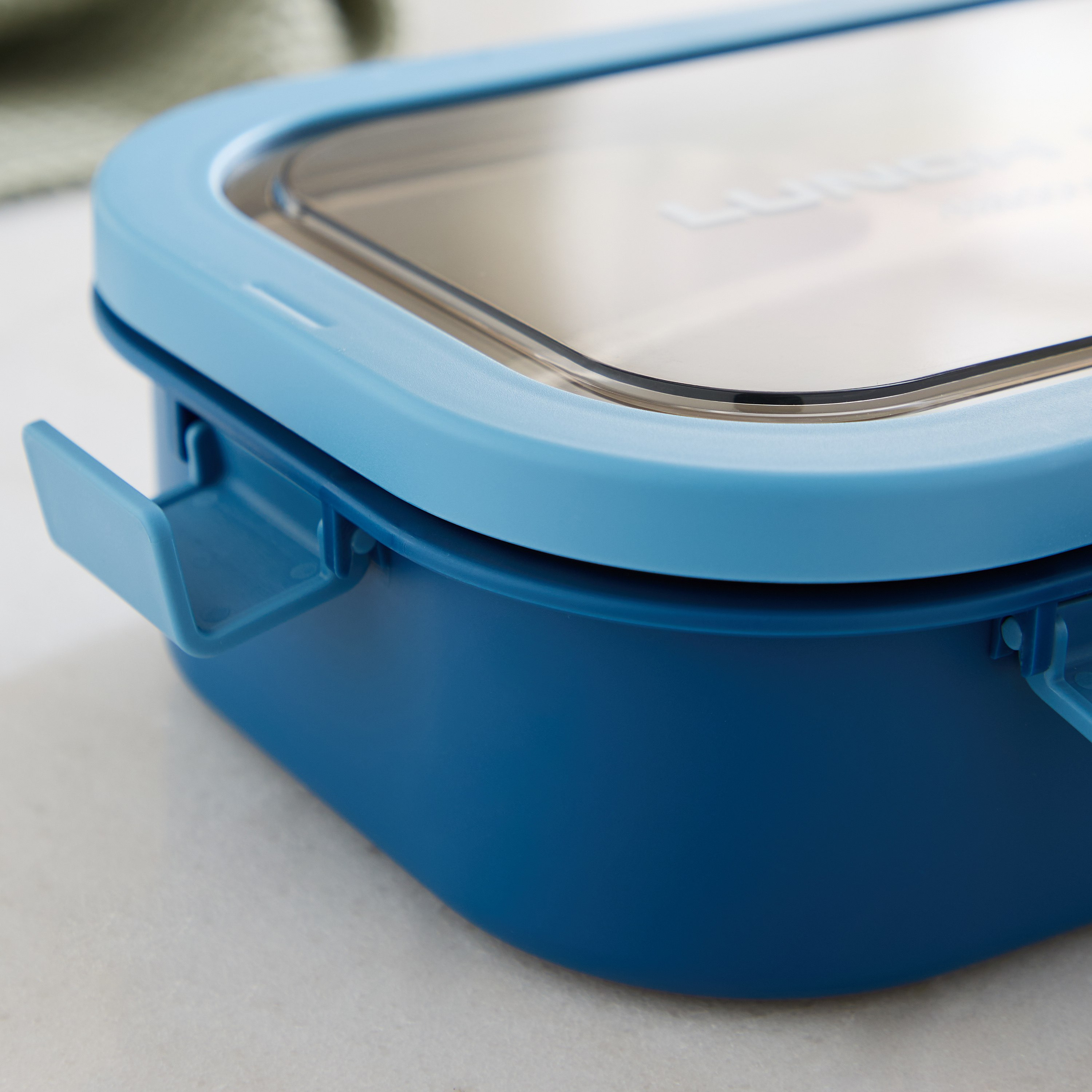 صندوق غداء 3 أقسام ستانليس ستيل مع ملعقة وشوكة - 850 مل-hbxhomeware-kitchenware-lunchbagsandboxes-image-4