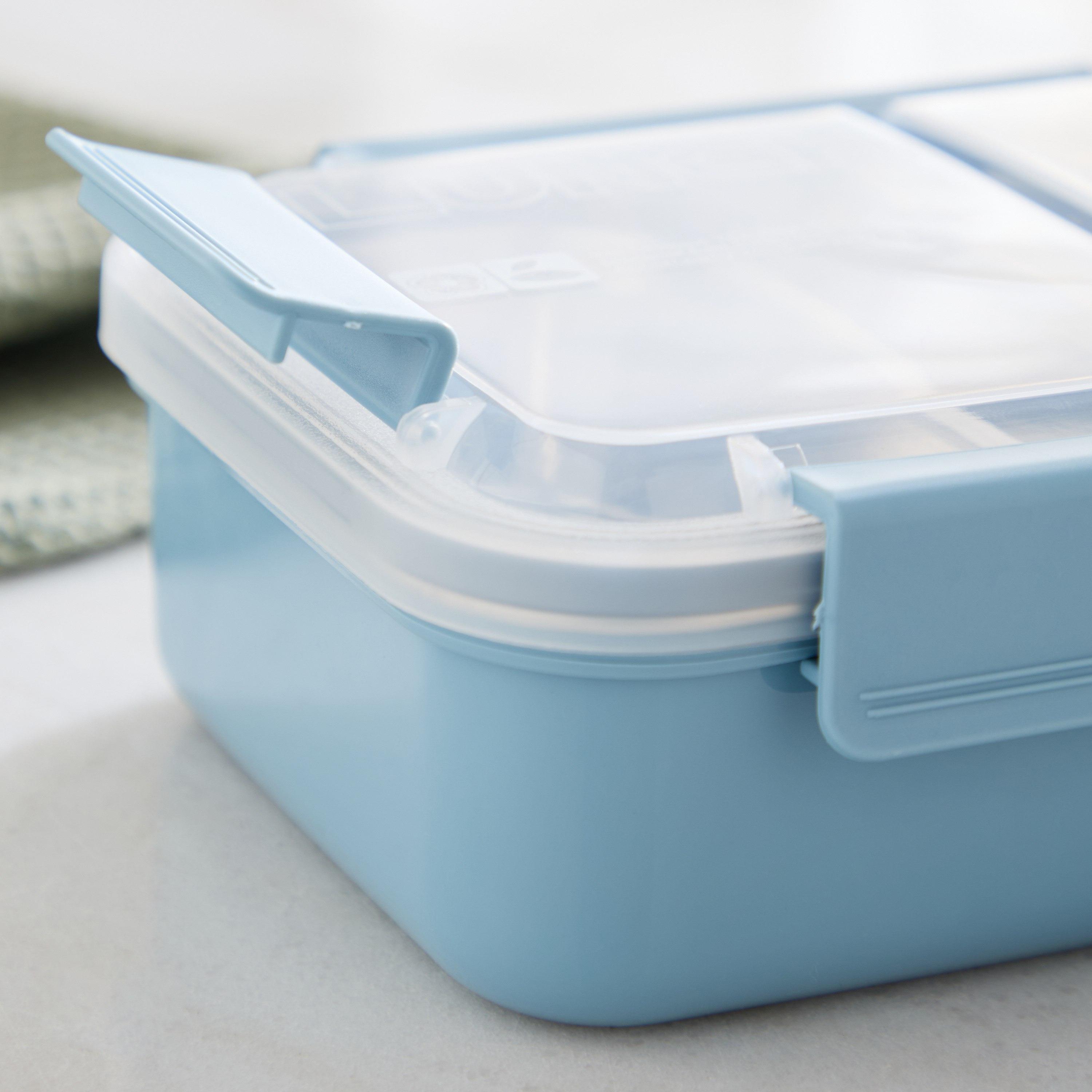 صندوق غداء مستطيل من إزرا - 900 مل-hbxhomeware-kitchenware-lunchbagsandboxes-image-4