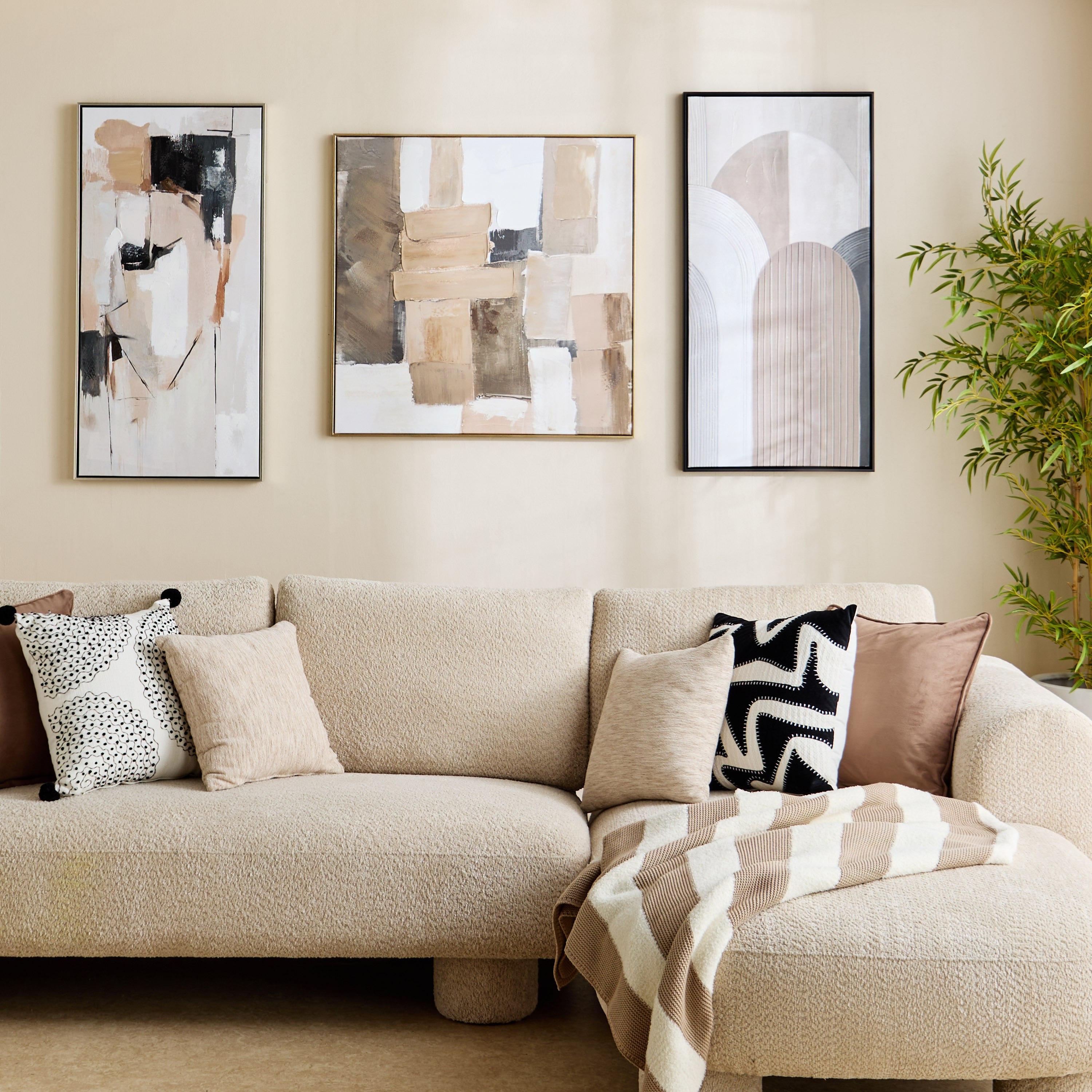 لوحة جدارية كانفاس مؤطرة مرسومة يدويا بنسبة 60% مع حامل من فيفيد - 80x80 سم-PROMO_HB_AE_B1G1_250925-image-4