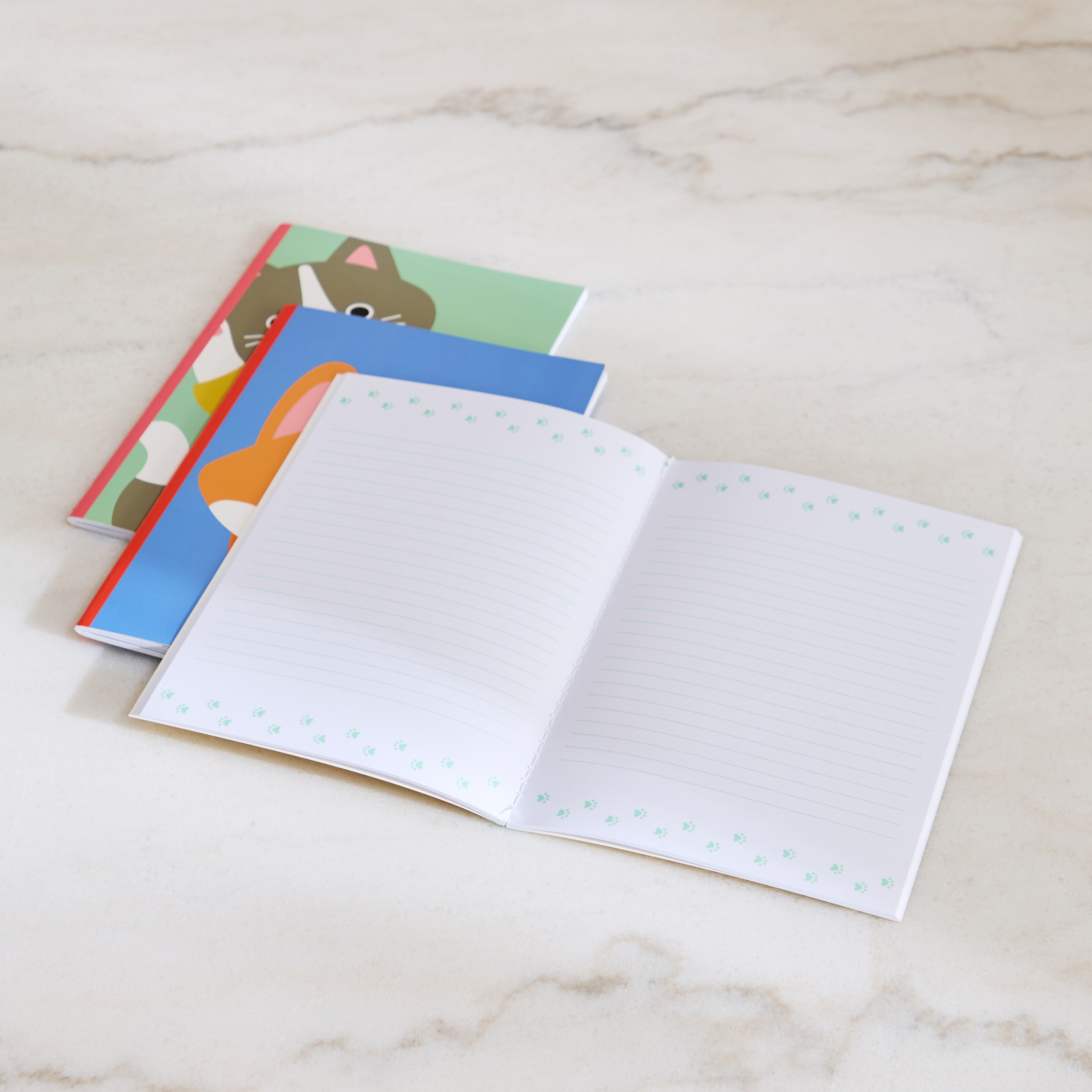 دفاتر ملاحظات مقاس A5 بـ32 ورقة هابي بيت من سكربل - طقم من 3 قطع-hbxkidsandyouth-playroom-stationery-image-3