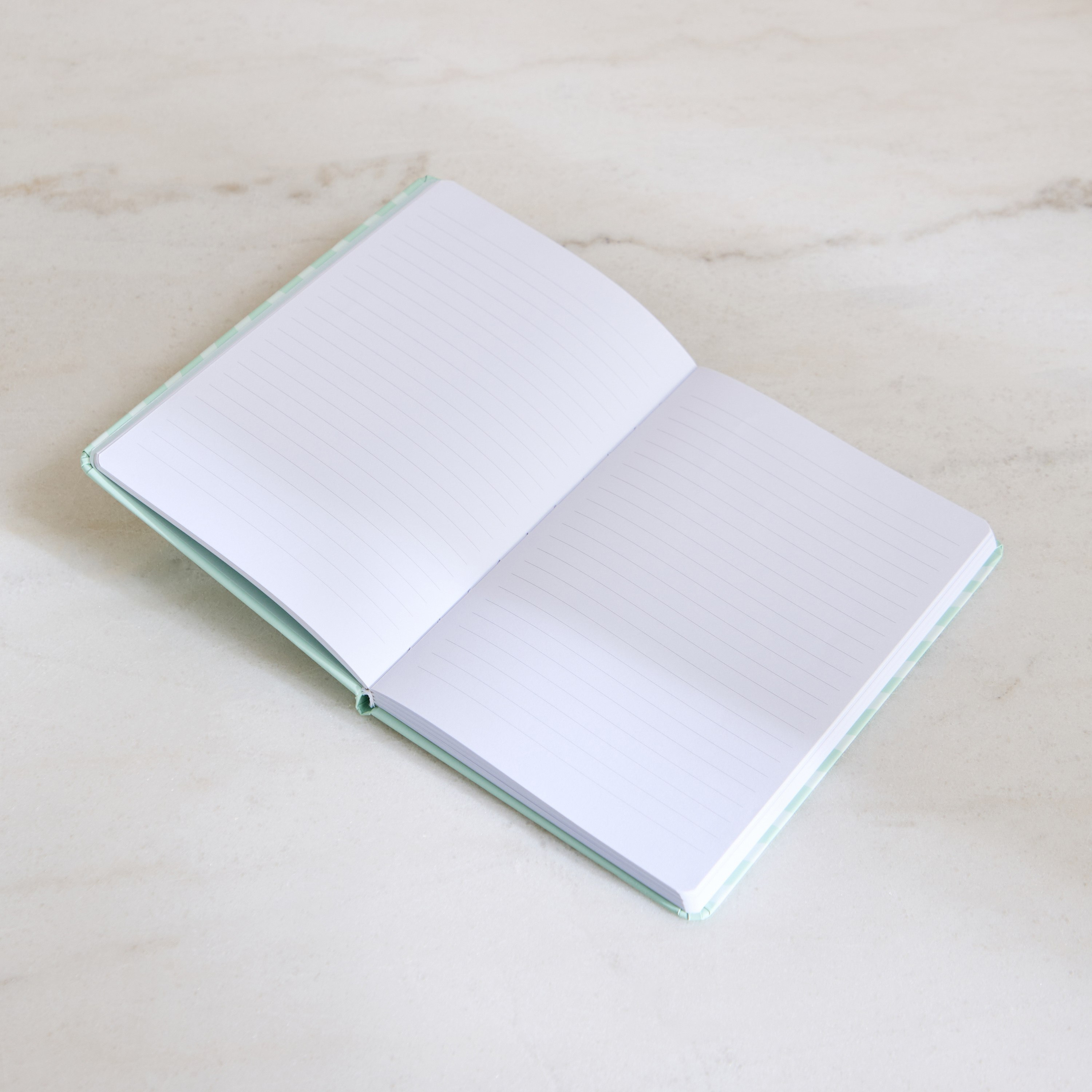 دفتر ملاحظات مقاس A5 بـ80 ورقة مستر دوج من سكربل - 14.2×21 سم-hbxkidsandyouth-playroom-stationery-image-2