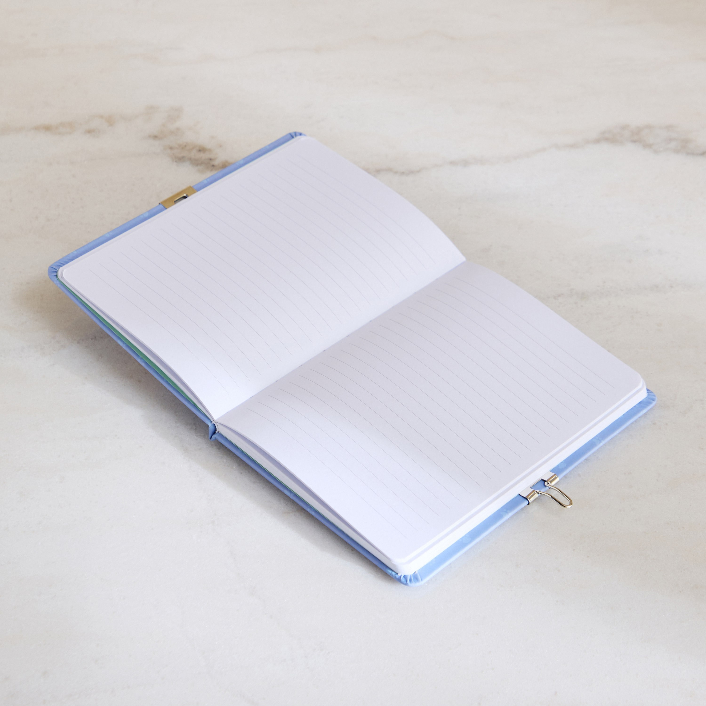 دفتر ملاحظات مقاس A5 بـ80 ورقة وجه قط مع قفل من سكربل-hbxkidsandyouth-playroom-stationery-image-2