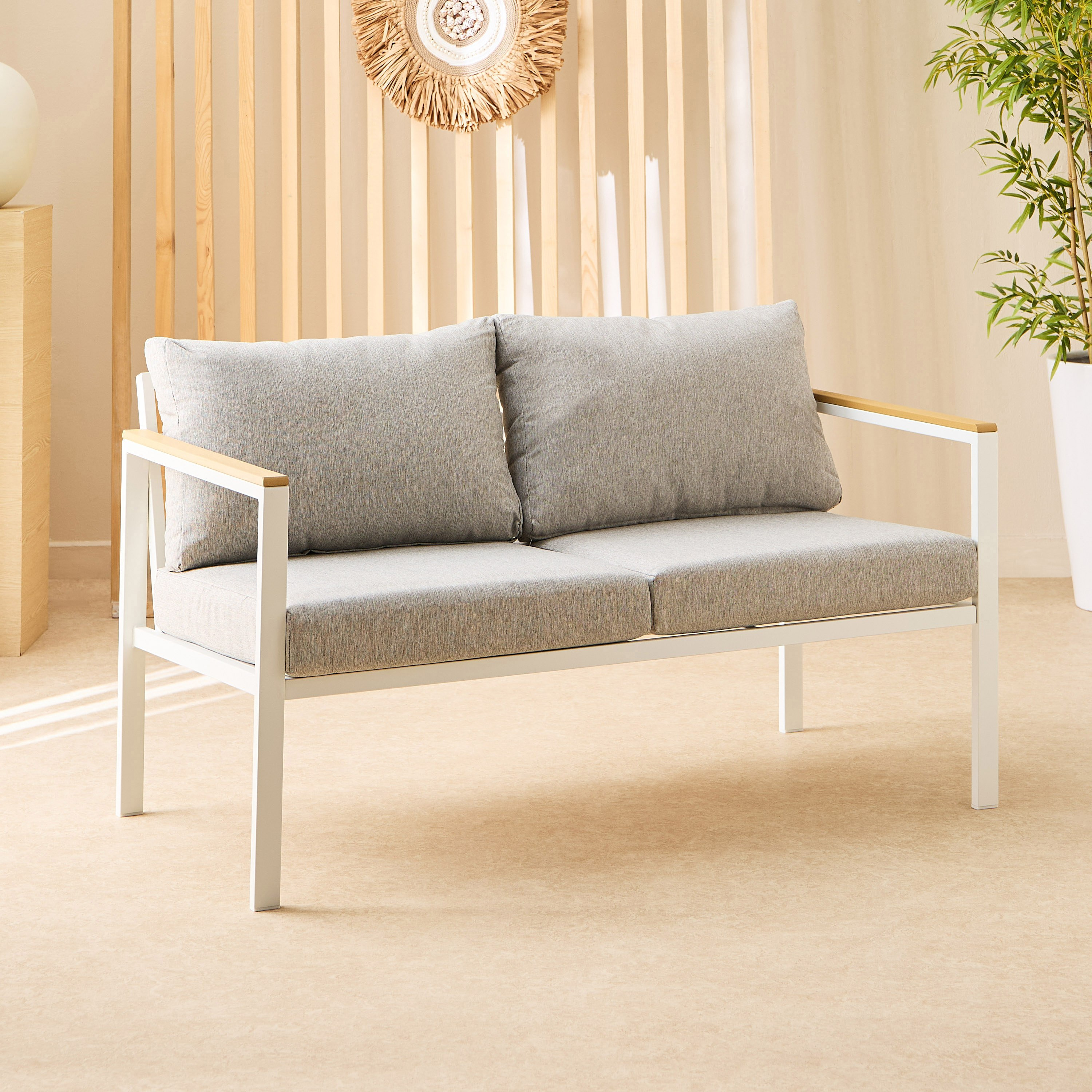 طقم جلوس خارجي 2+1+1 مع طاولة قهوة ووسادة - فيرا فيرني من موڤو-hbxoutdoor-hbxoutdoorfurniture-sofasets-image-2