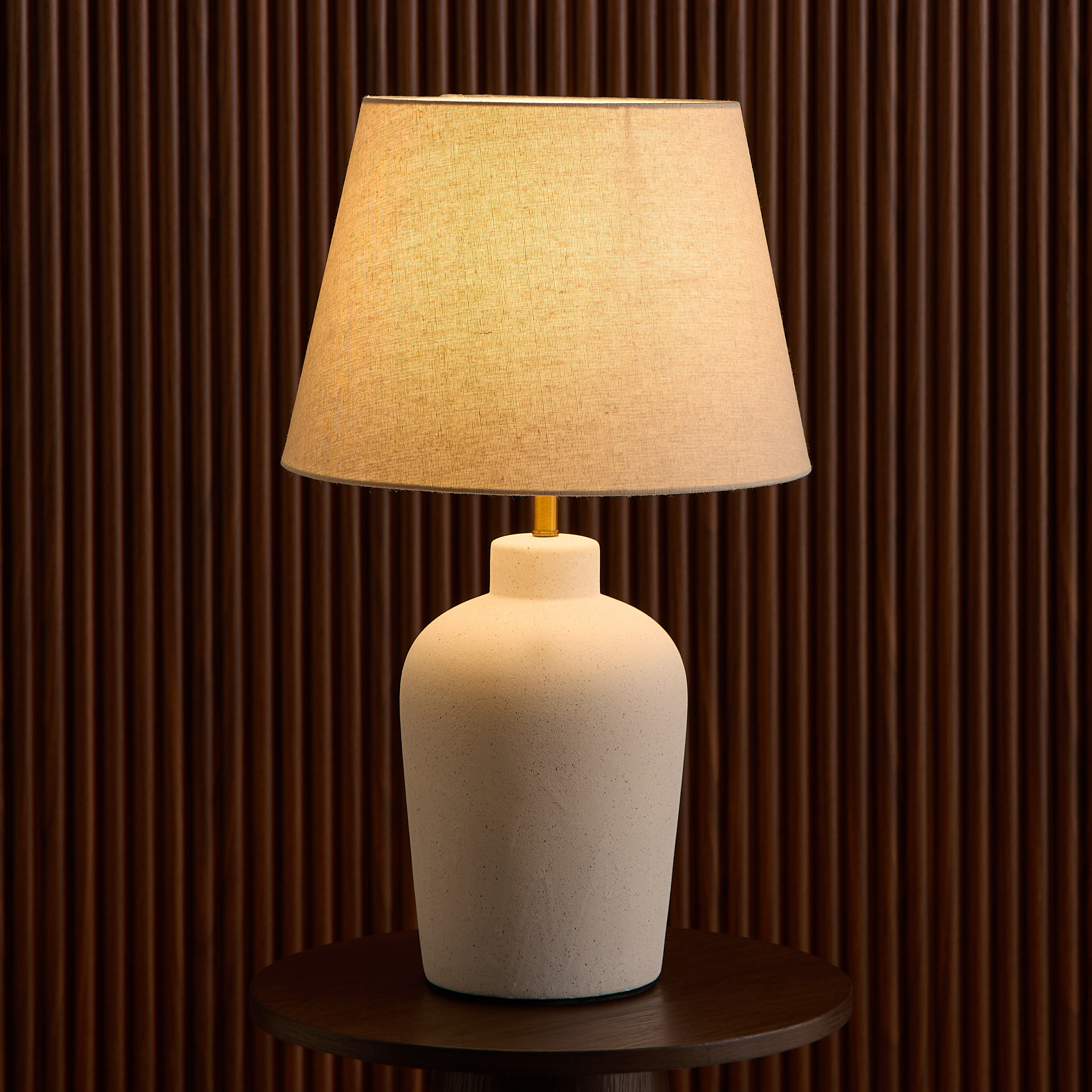 مصباح طاولة سيراميك كبير بغطاء كتان من ناش زوي - 20x63 سم-hbxbedroom-lighting-tablelamps-image-2