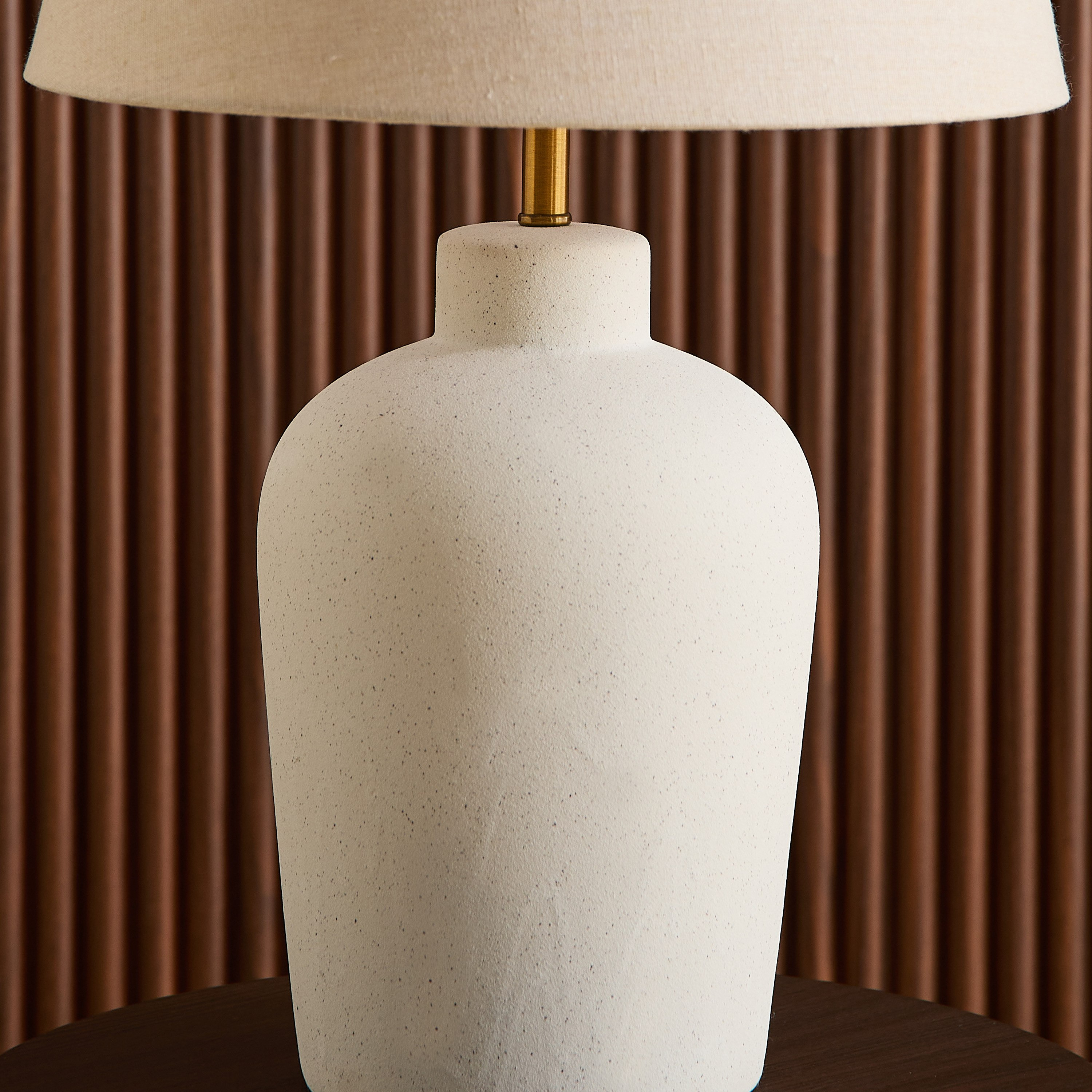 مصباح طاولة سيراميك كبير بغطاء كتان من ناش زوي - 20x63 سم-hbxbedroom-lighting-tablelamps-image-3