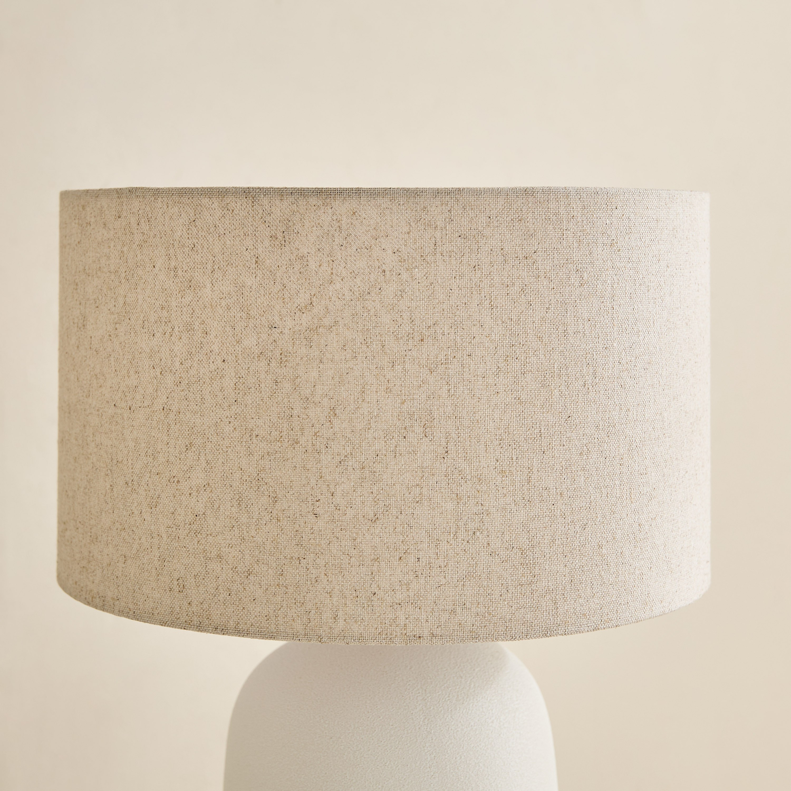مصباح طاولة كبير سيراميك بغطاء كتان من ناش زوي - ‎21×55 سم‎-hbxbedroom-lighting-tablelamps-image-7