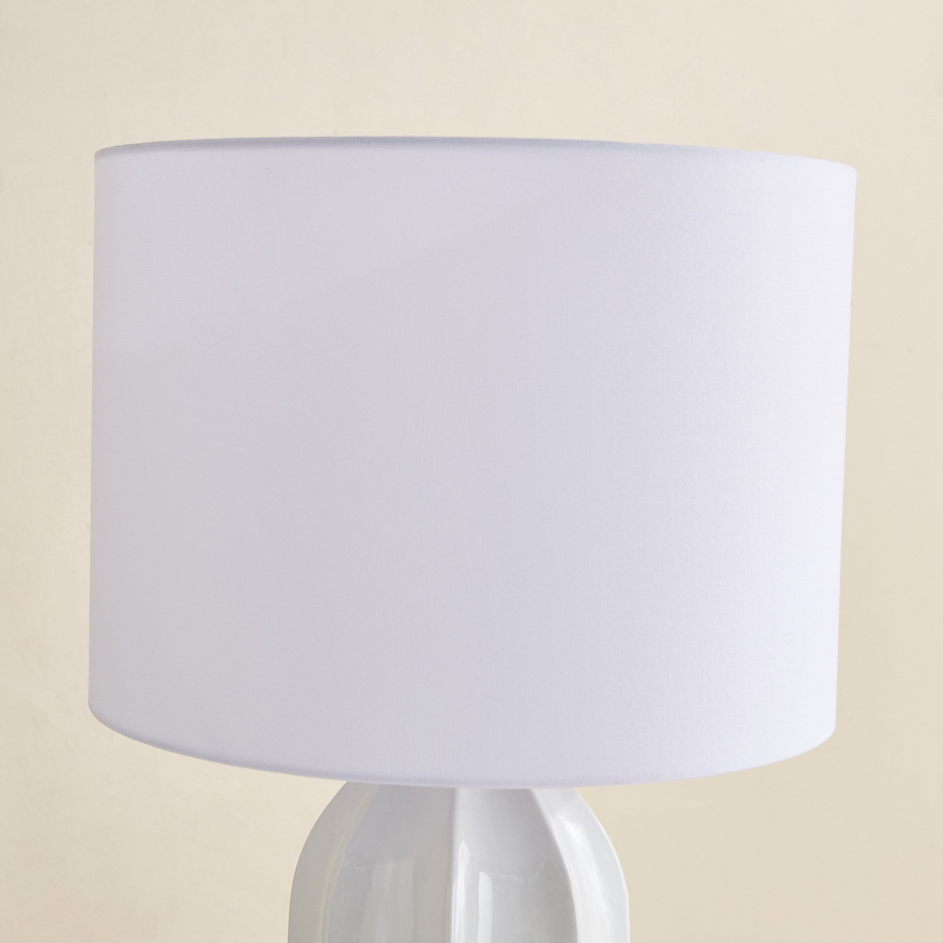 مصباح طاولة سيراميك كبير بغطاء كتان من ناش زوي - 18×65 سم-hbxbedroom-lighting-tablelamps-image-3