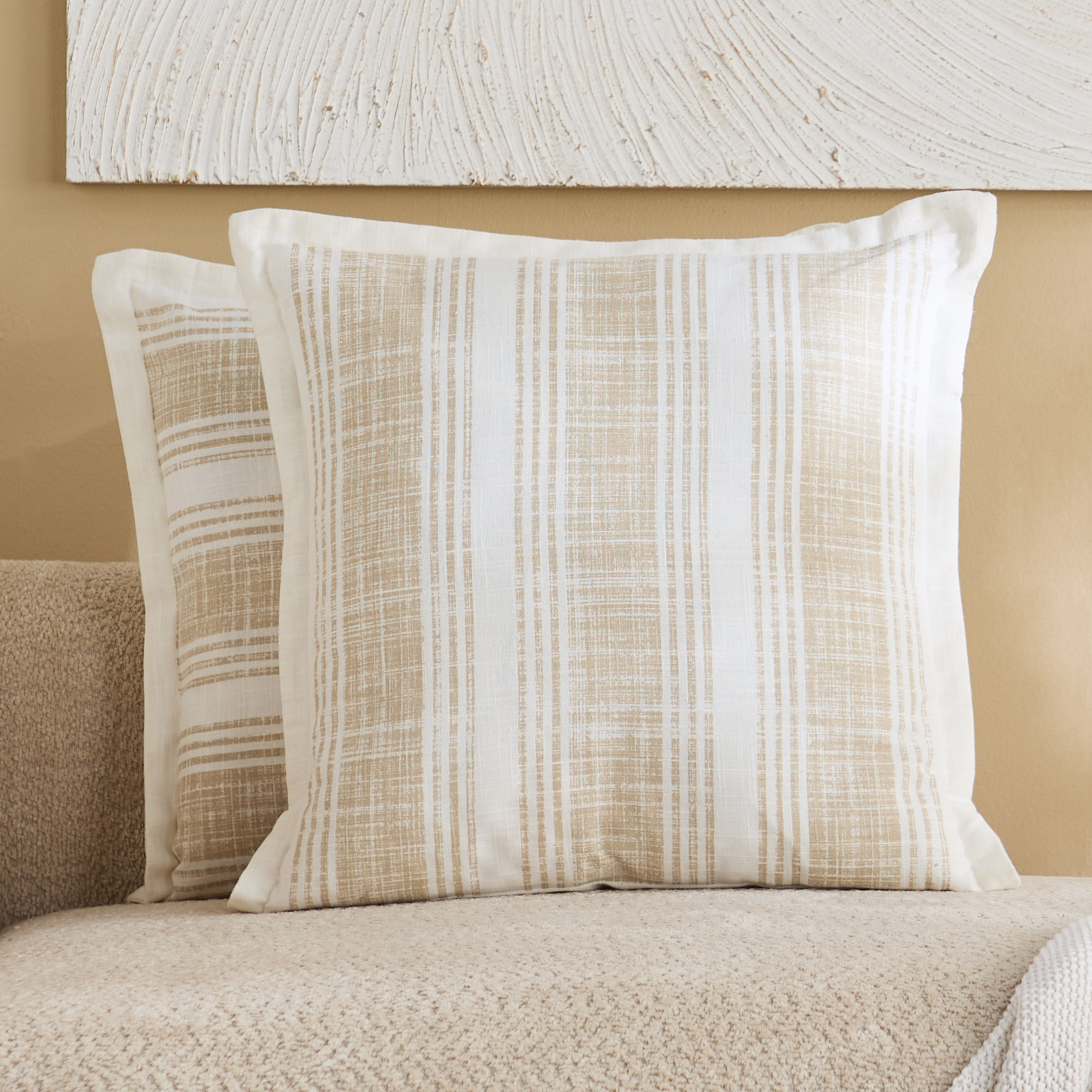 طقم وسائد محشوة بارزة الملمس بطبعات قطعتين من كوزي ديو - 50x50 سم-hbxhomeware-hbxbedroom-image-1