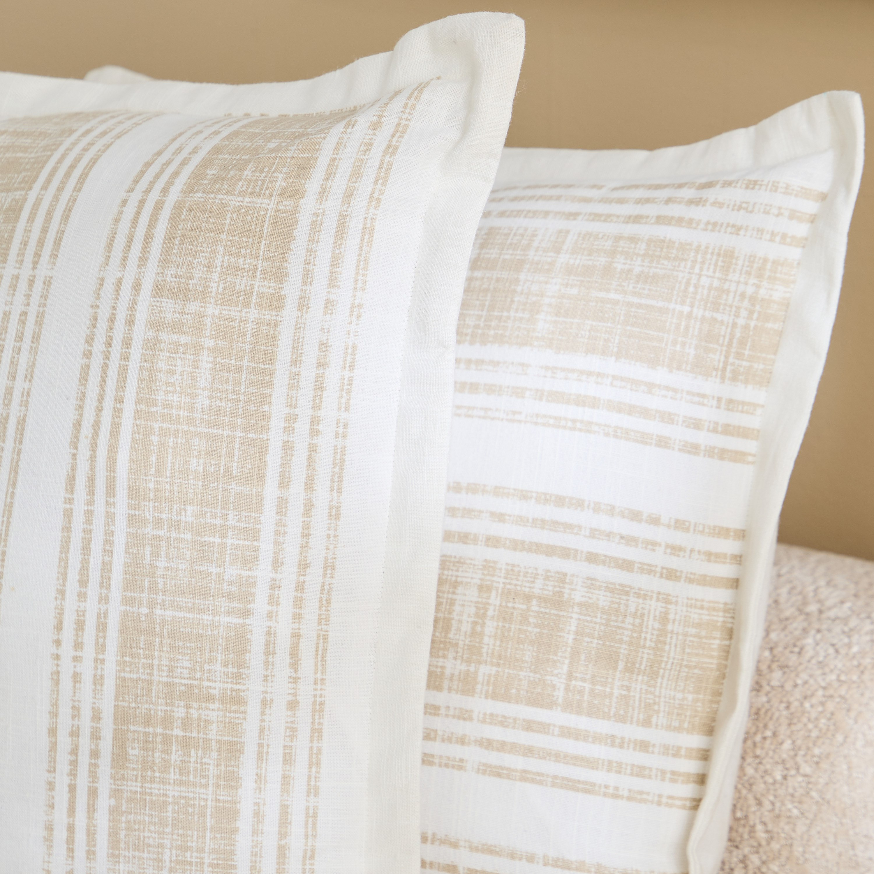 طقم وسائد محشوة بارزة الملمس بطبعات قطعتين من كوزي ديو - 50x50 سم-hbxhomeware-hbxbedroom-image-2