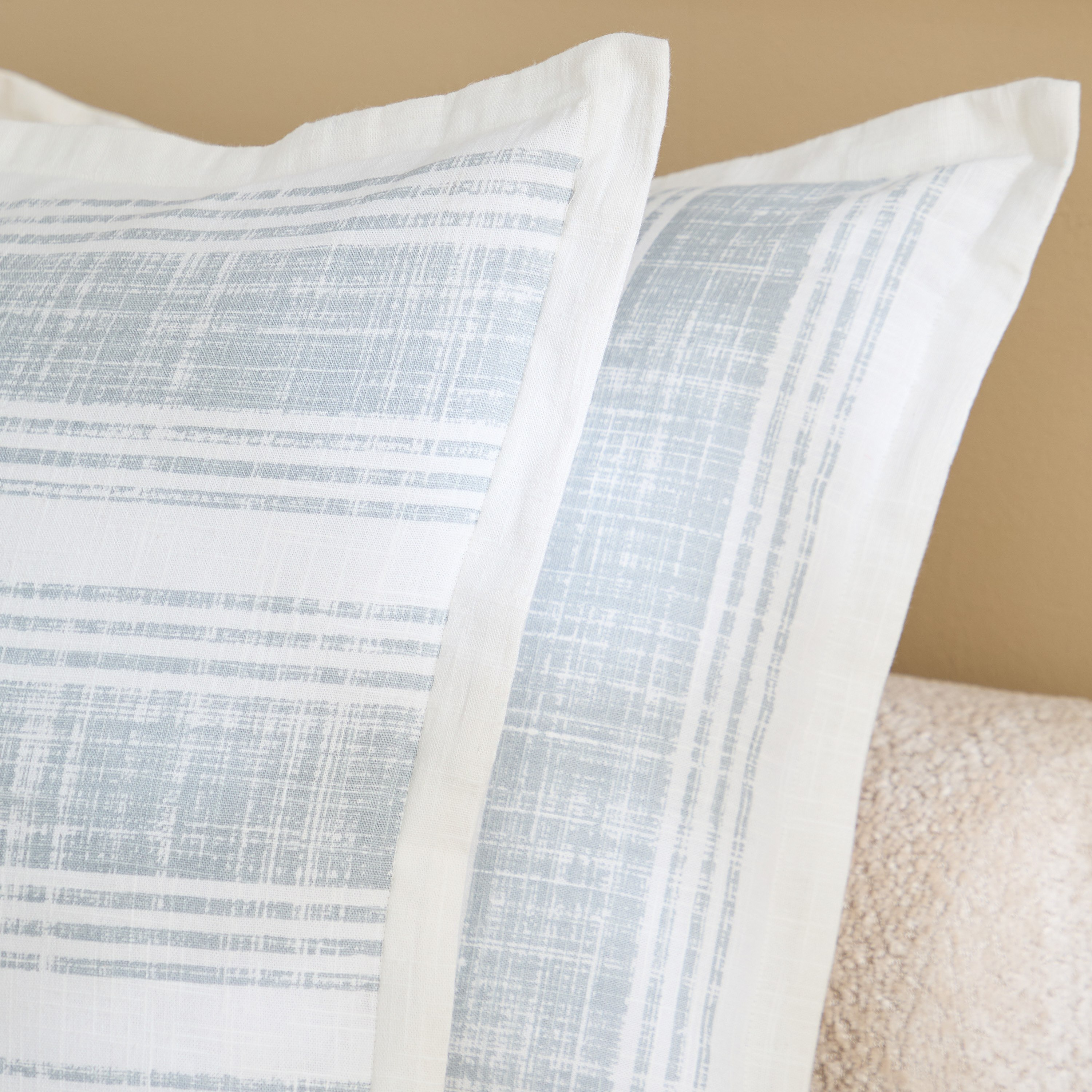 طقم وسائد محشوة بارزة الملمس بطبعات قطعتين من كوزي ديو - 50x50 سم-hbxhomeware-hbxbedroom-image-2