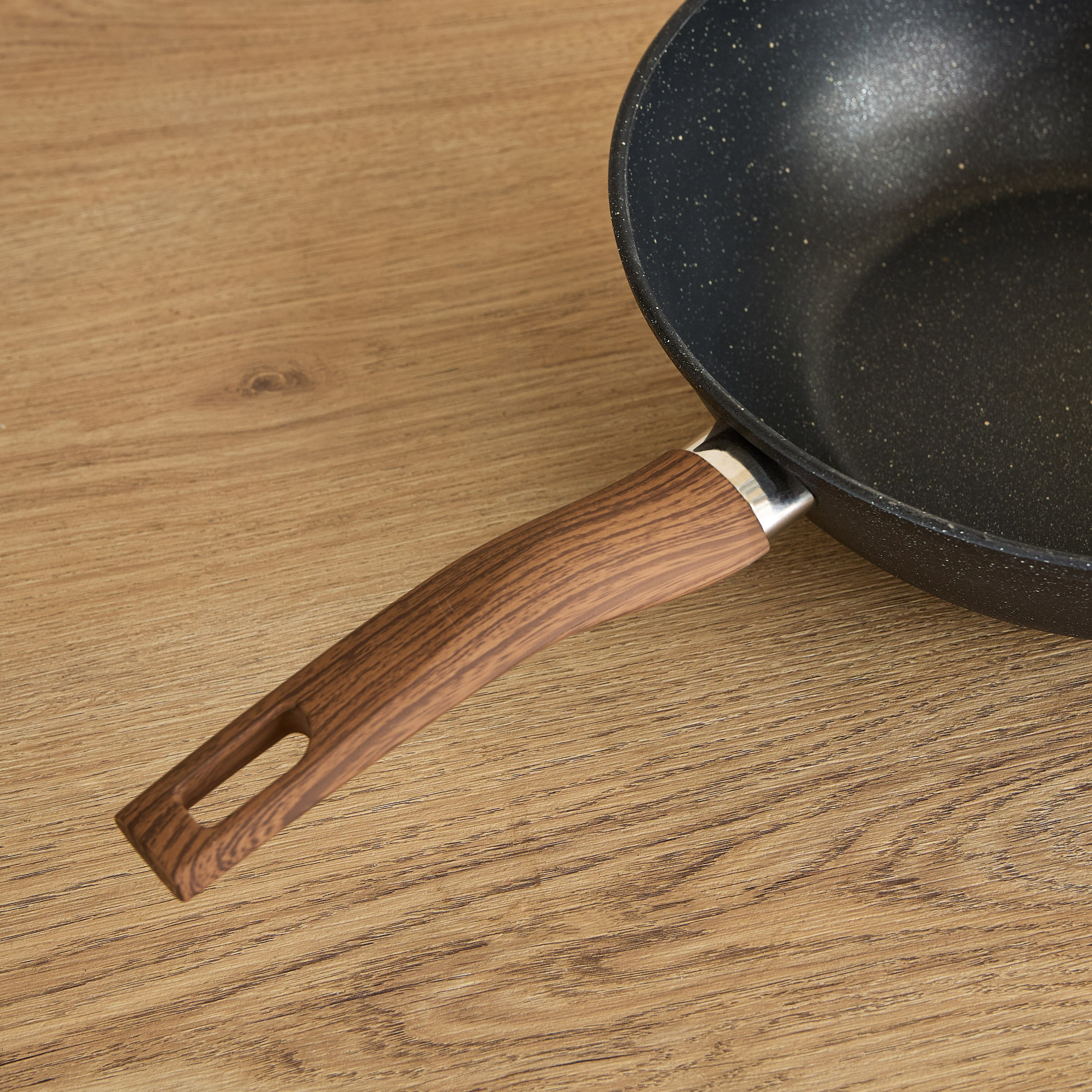 Vero Cuoco Wok Pan - 28 cm-hbxhomeware-hbxkitchen-image-2