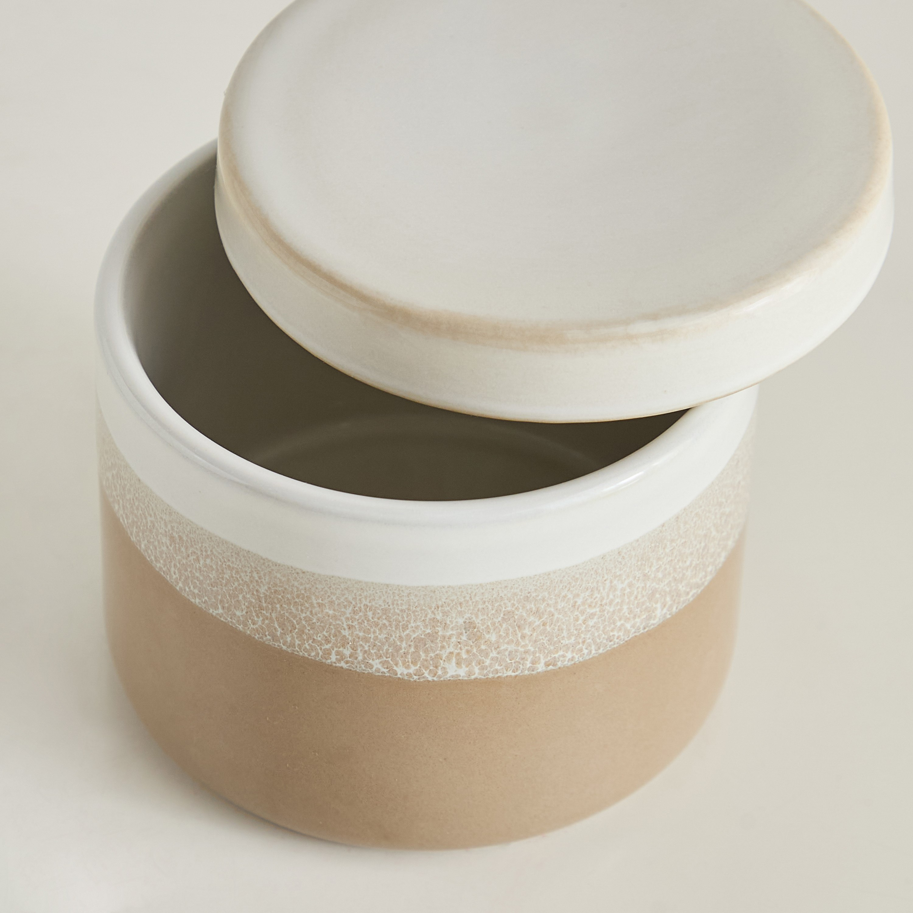 جرة قطن سيراميك من سالتون-hbxhomeware-bathandlaundry-tissueboxesandcottonjars-image-6