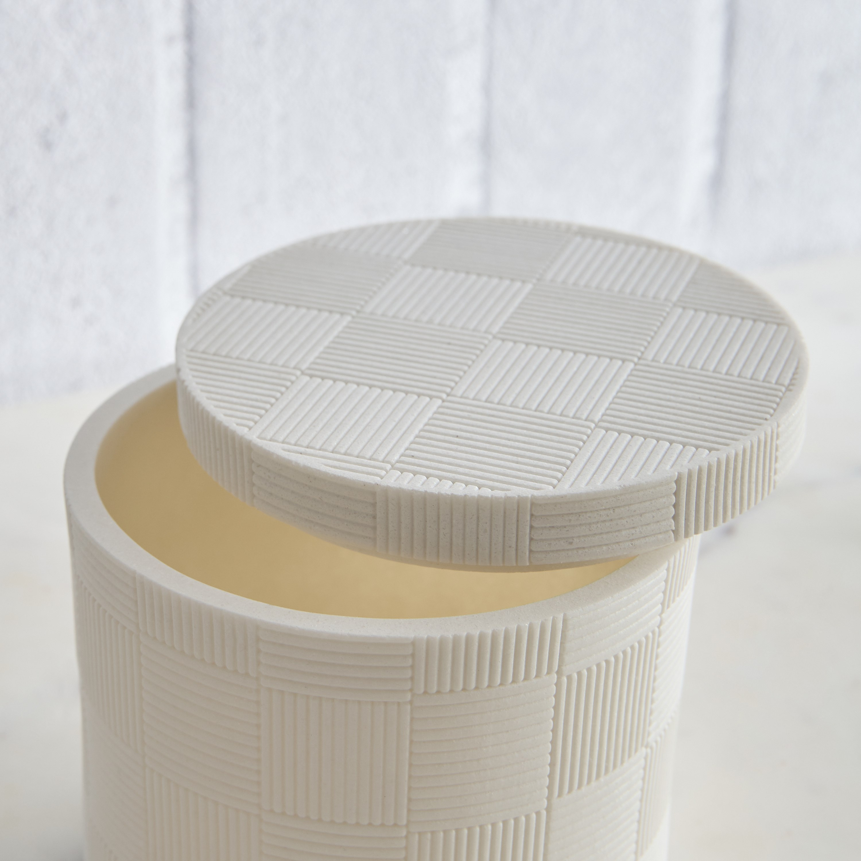 Juan Resin Cotton Jar-hbxhomeware-bathandlaundry-tissueboxesandcottonjars-image-6