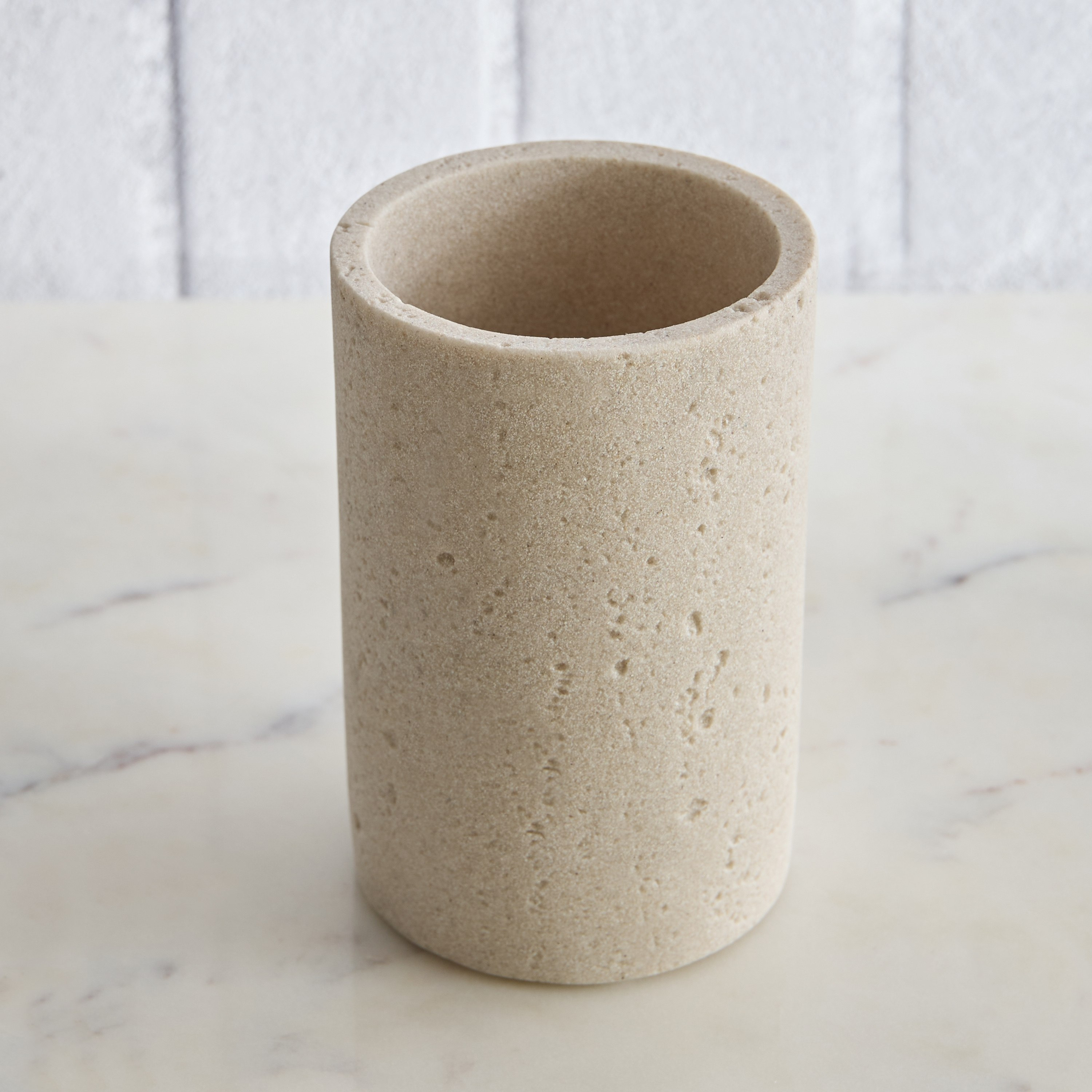 Avant Resin Tumbler-hbxdecorandfurnishings-bathroomaccessories-bathroomsets-image-2