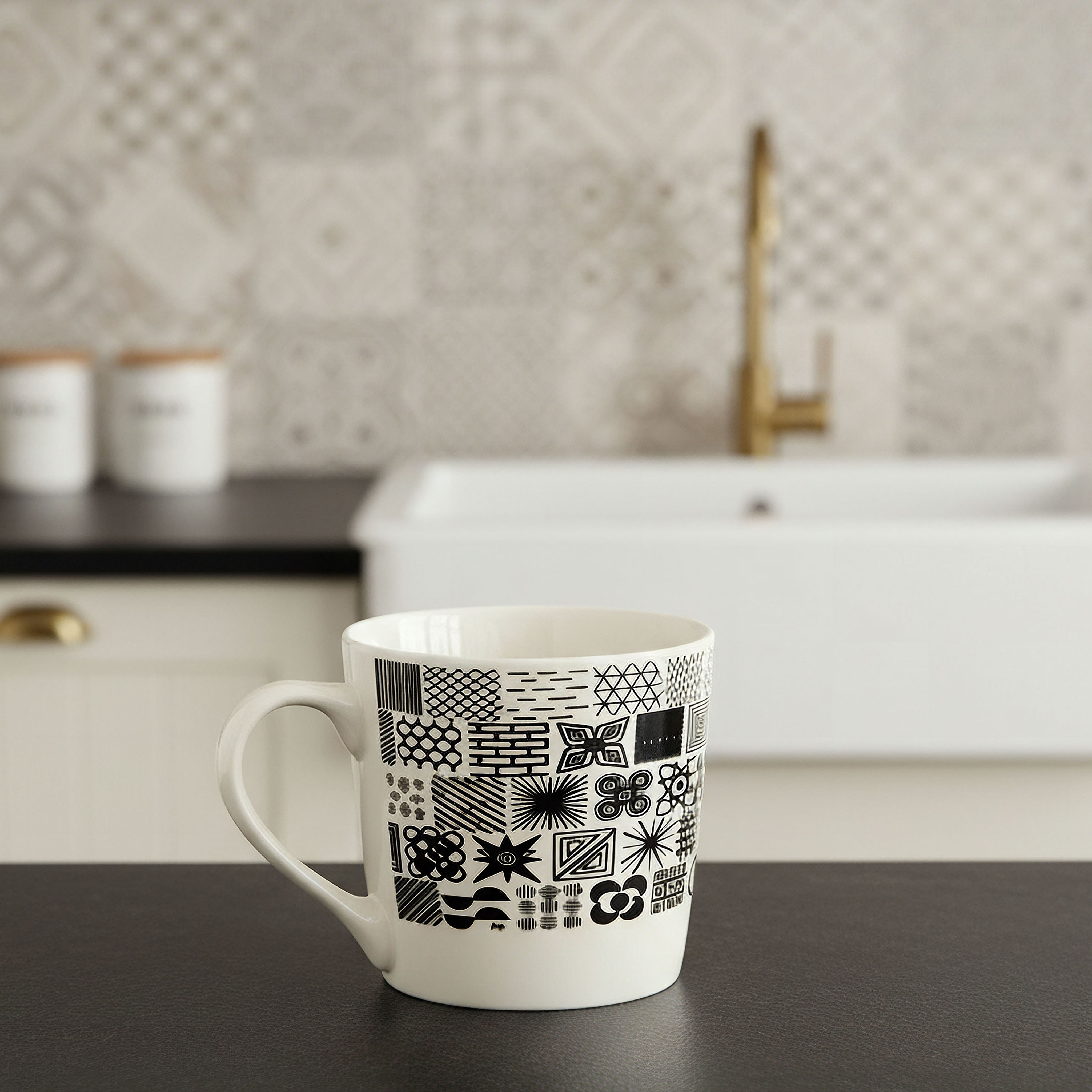 مج منقوش من جوانا - 400 مل-hbxhomeware-hbxkitchen-image-1