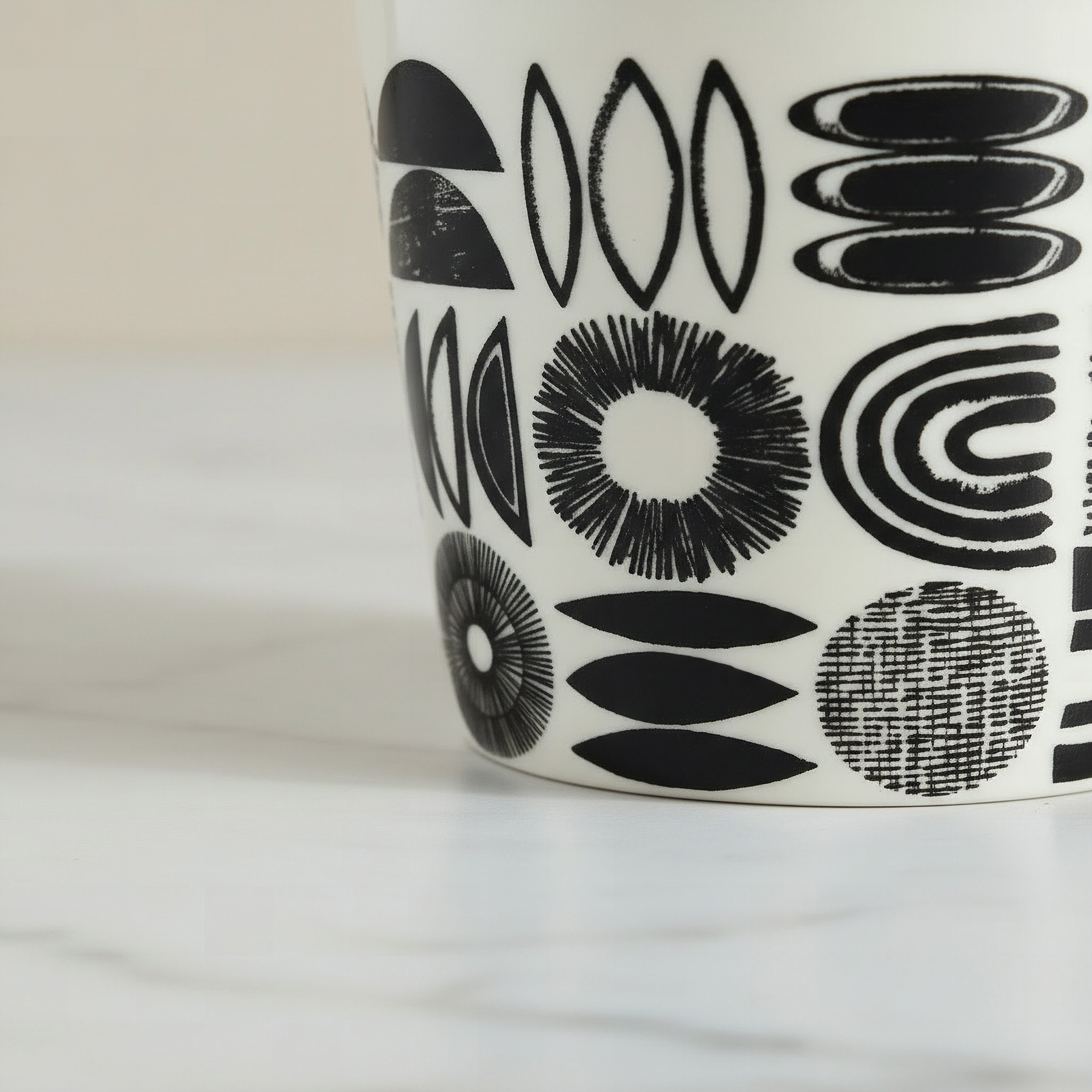 Joanna Black Bottom Collage Mug - 400 ml-hbxhomeware-diningandtabletop-coffeeandteasets-image-2