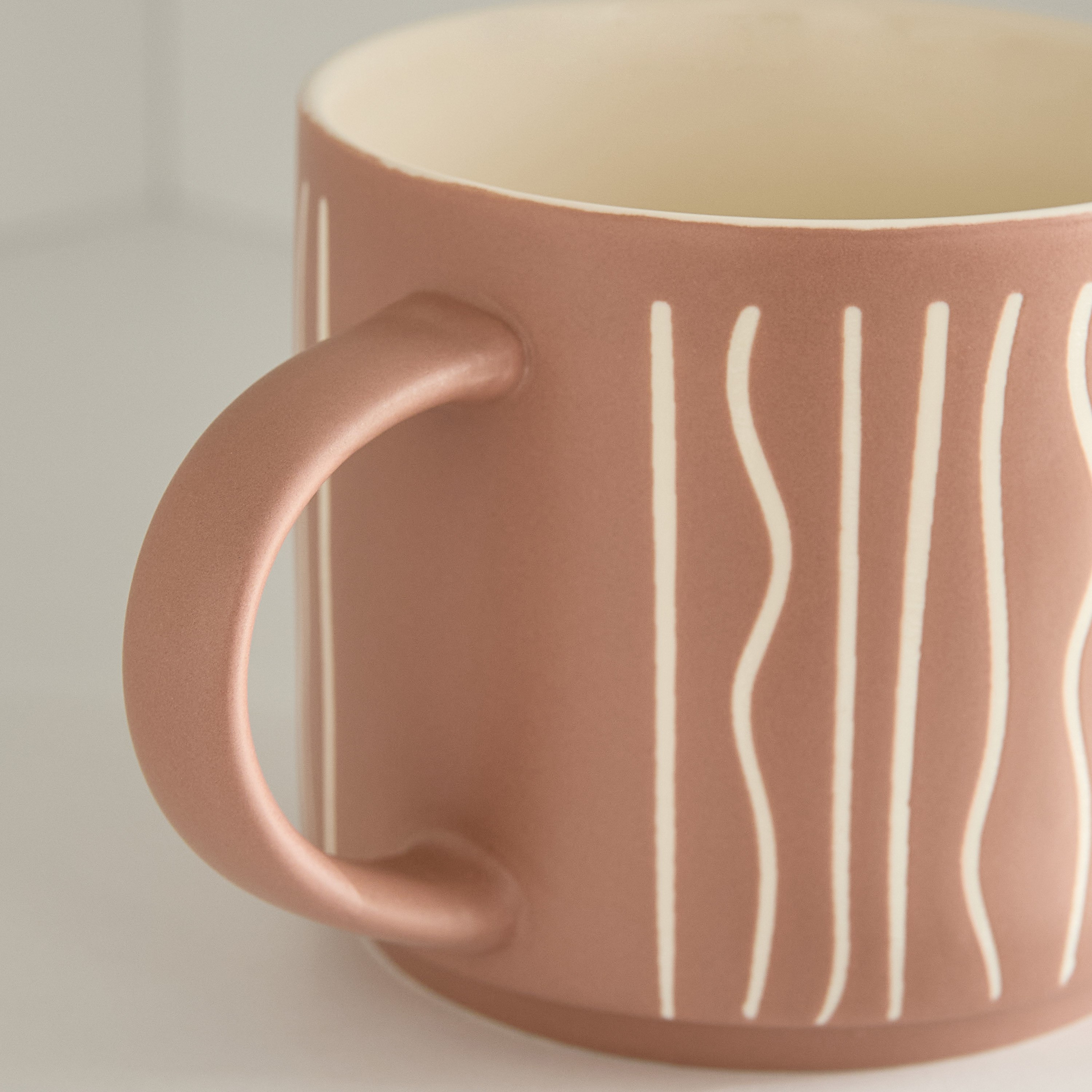 مج مخطط من جوانا - 400 مل-hbxhomeware-diningandtabletop-coffeeandteasets-image-6
