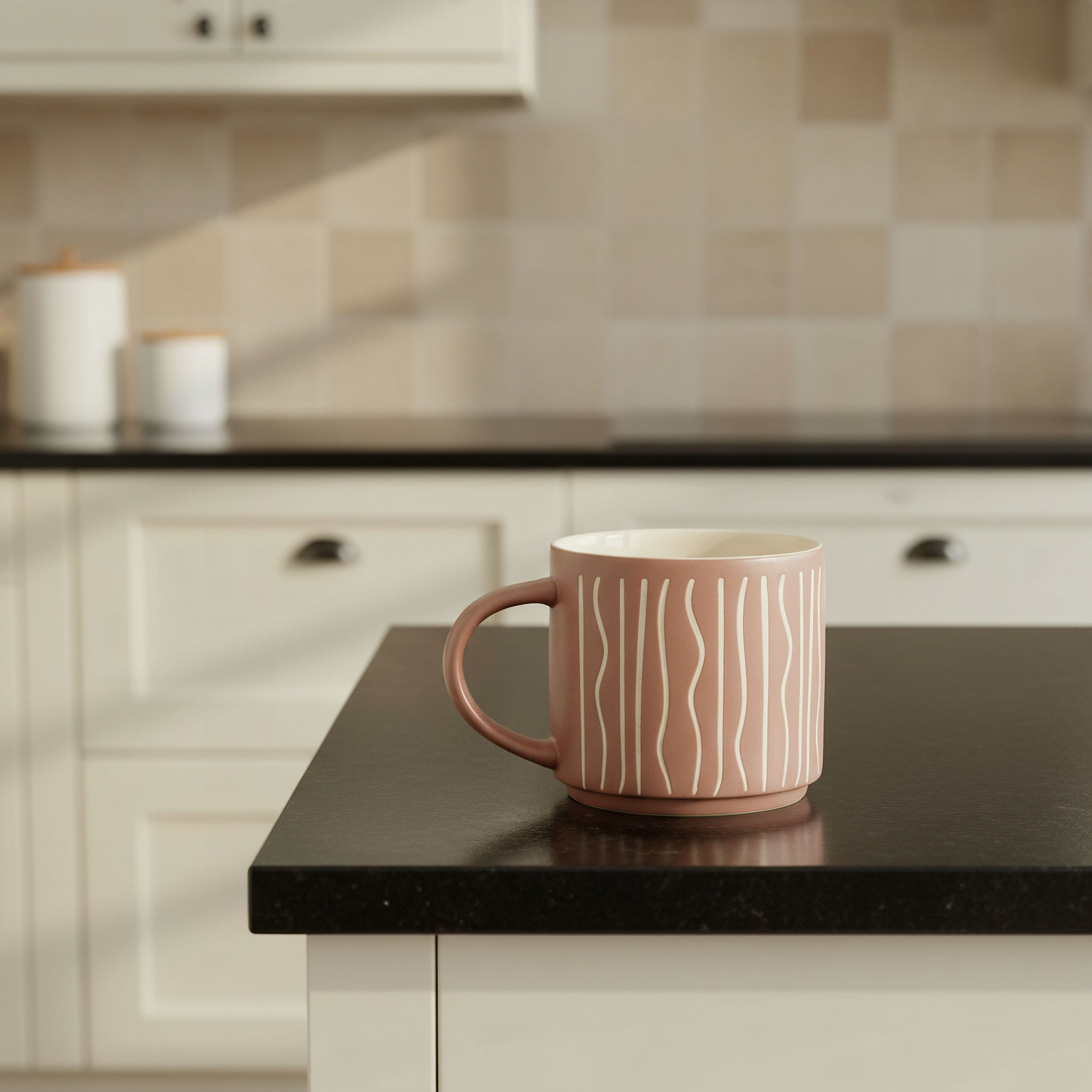 مج مخطط من جوانا - 400 مل-hbxhomeware-diningandtabletop-coffeeandteasets-image-1