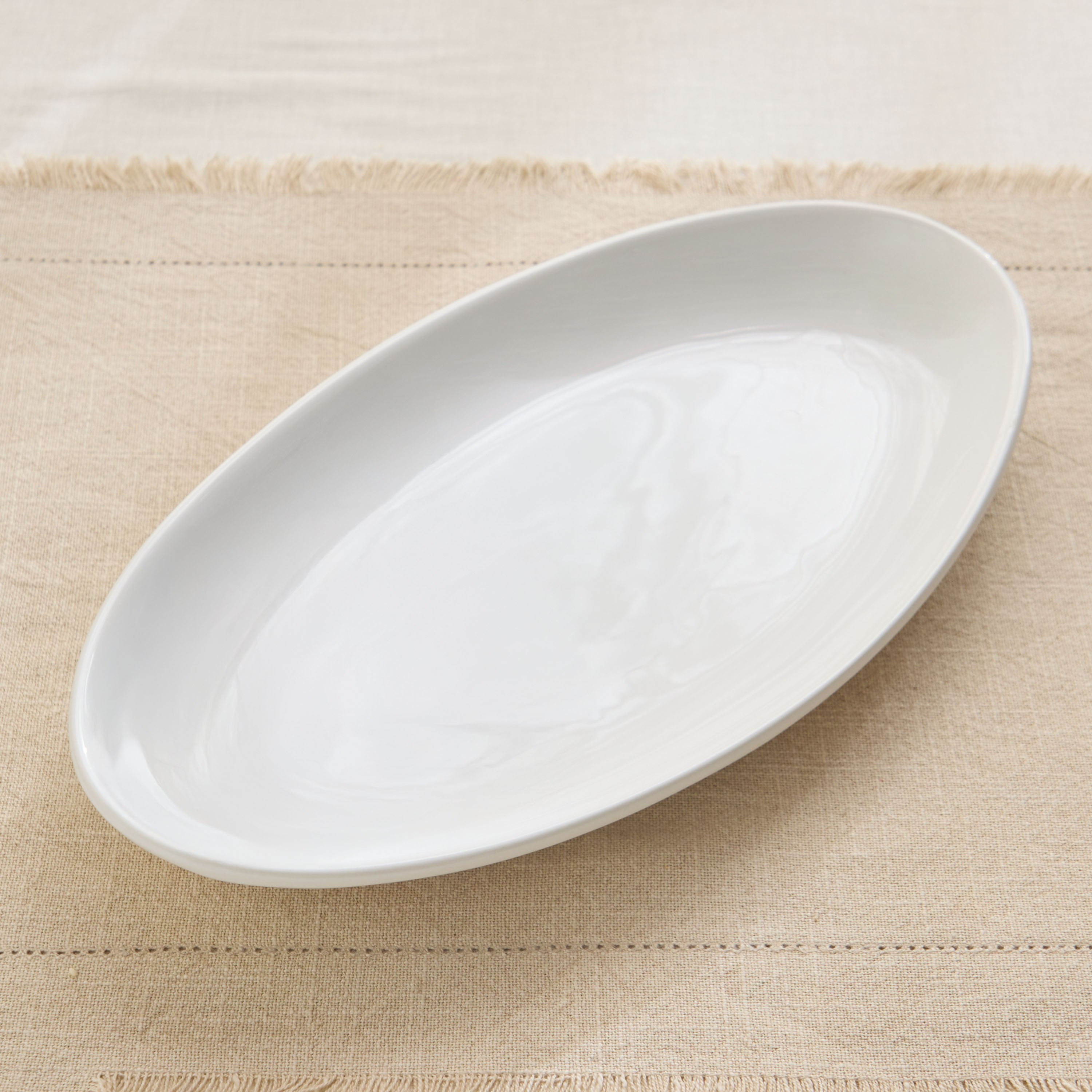 Alba Oval Platter - 38x20x4 cm-hbxdecorandfurnishings-tabletop-serveware-image-2