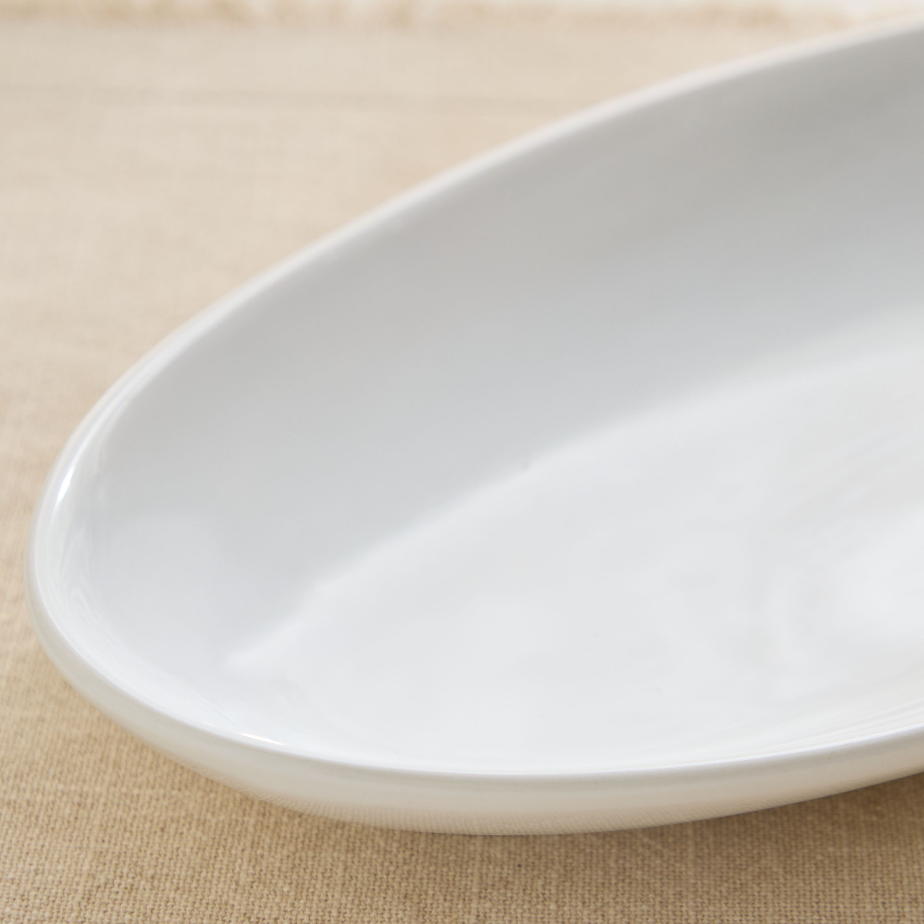 Alba Oval Platter - 38x20x4 cm-hbxdecorandfurnishings-tabletop-serveware-image-3
