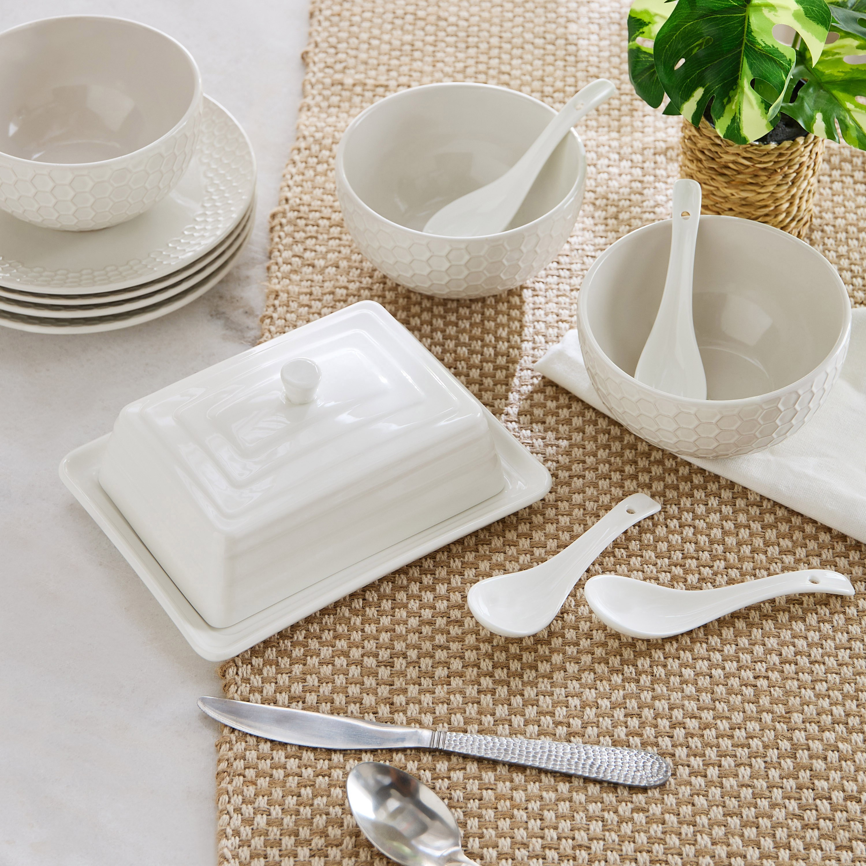 Supreme Soup Spoon - Set of 4-hbxdecorandfurnishings-tabletop-serveware-image-5