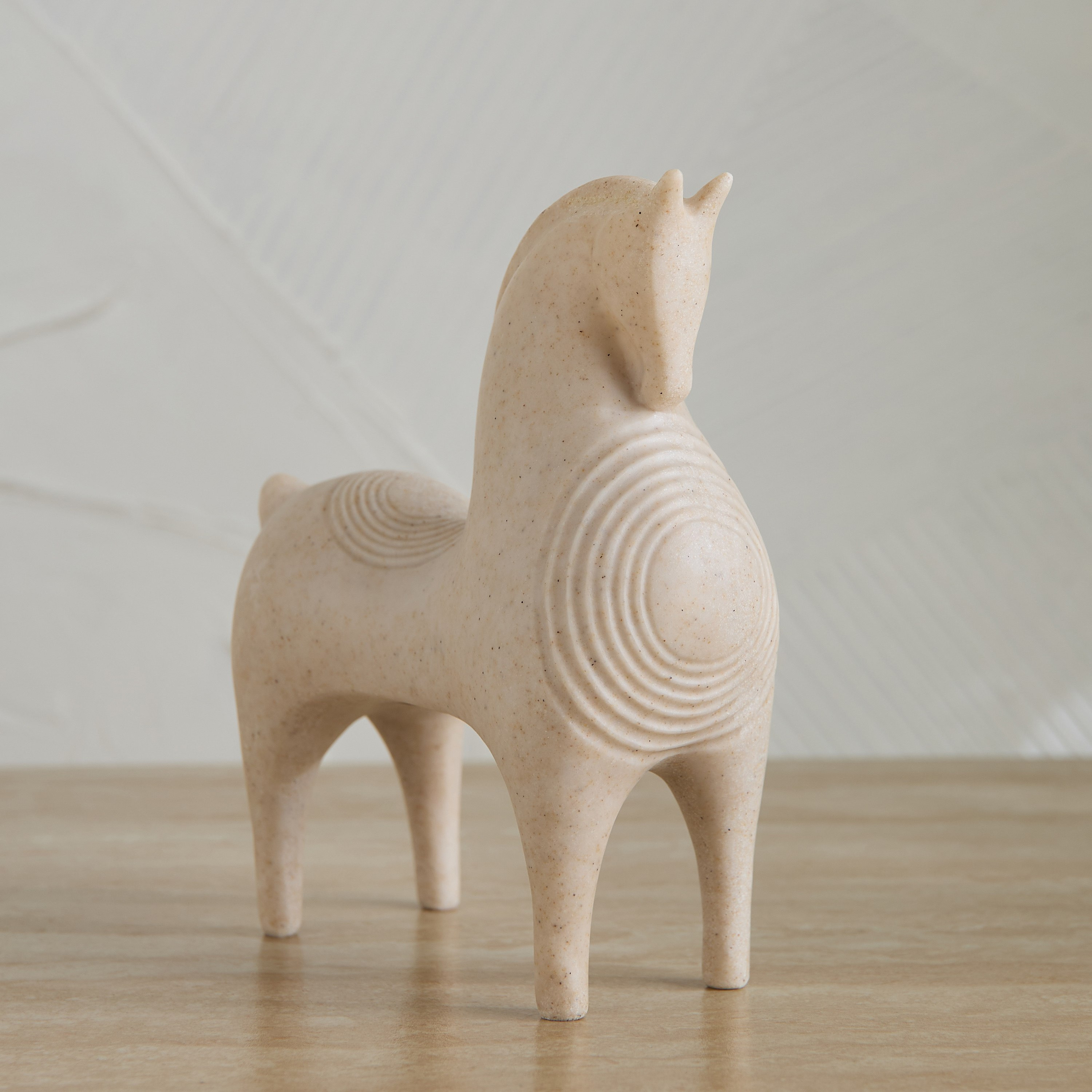 Whyton Luxe Polyresin Horse Accent - 17x8x19 cm-hbxhomeware-homedecor-figurinesandornaments-image-1