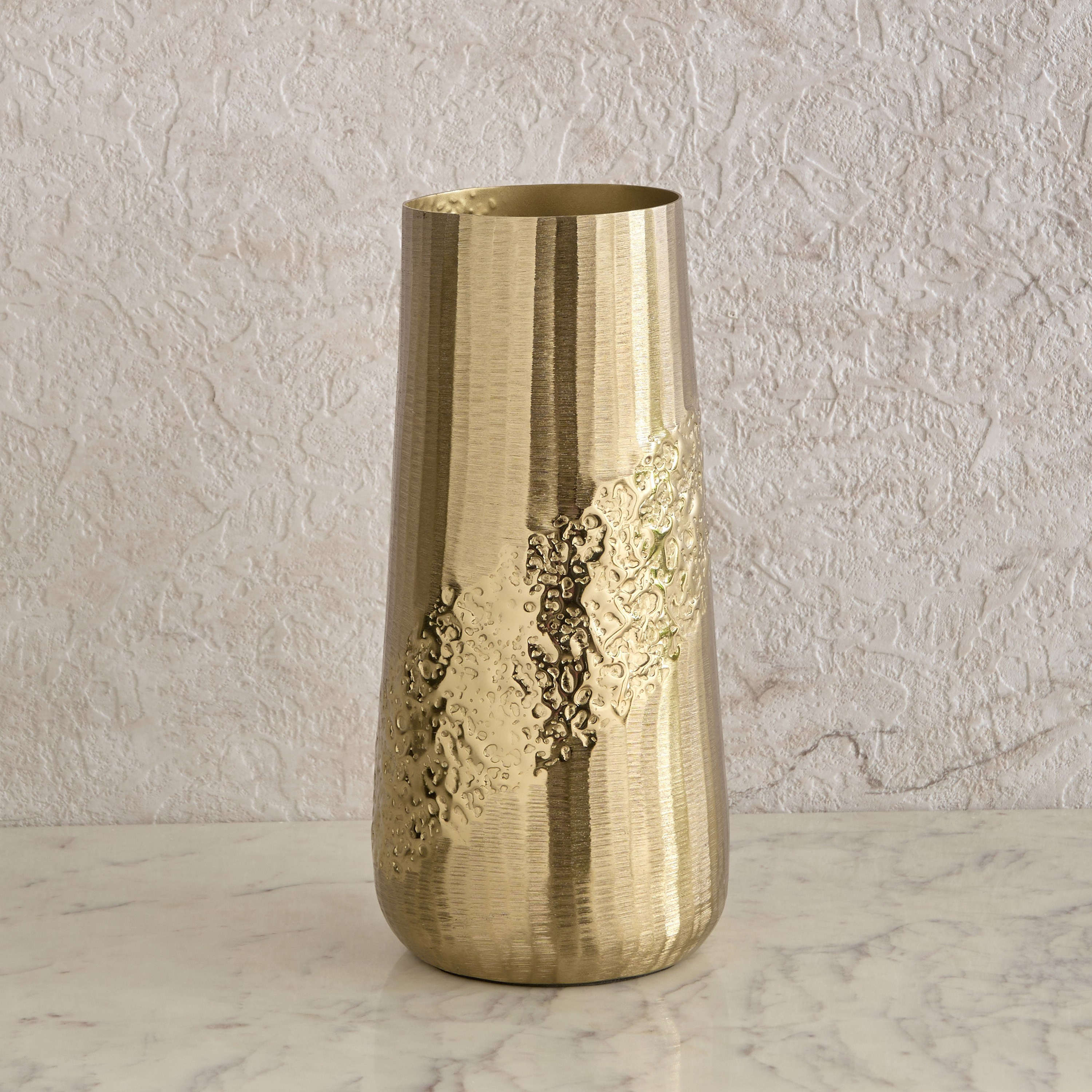 Melrose Litt Aluminium Textured Vase - 14x14x30 cm-hbxbedroom-decorandaccessories-vases-image-2