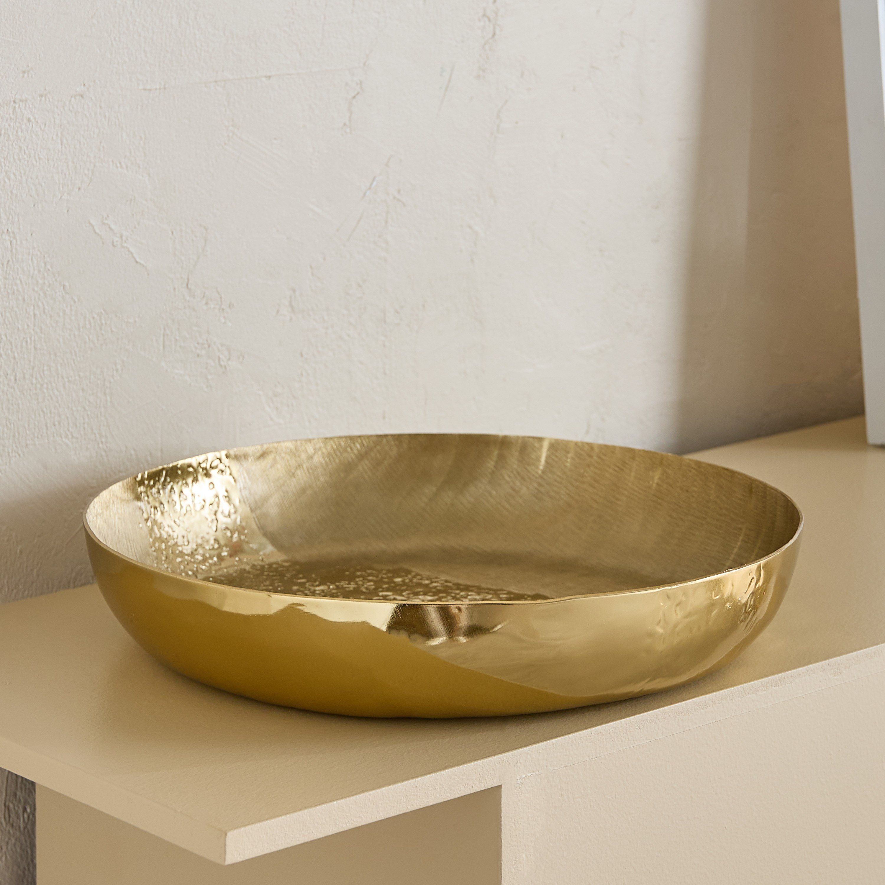 Melrose Litt Aluminium Textured Decorative Round Flat Bowl - 30x30x7 cm-hbxdecorandfurnishings-homeaccessories-bowls-image-5