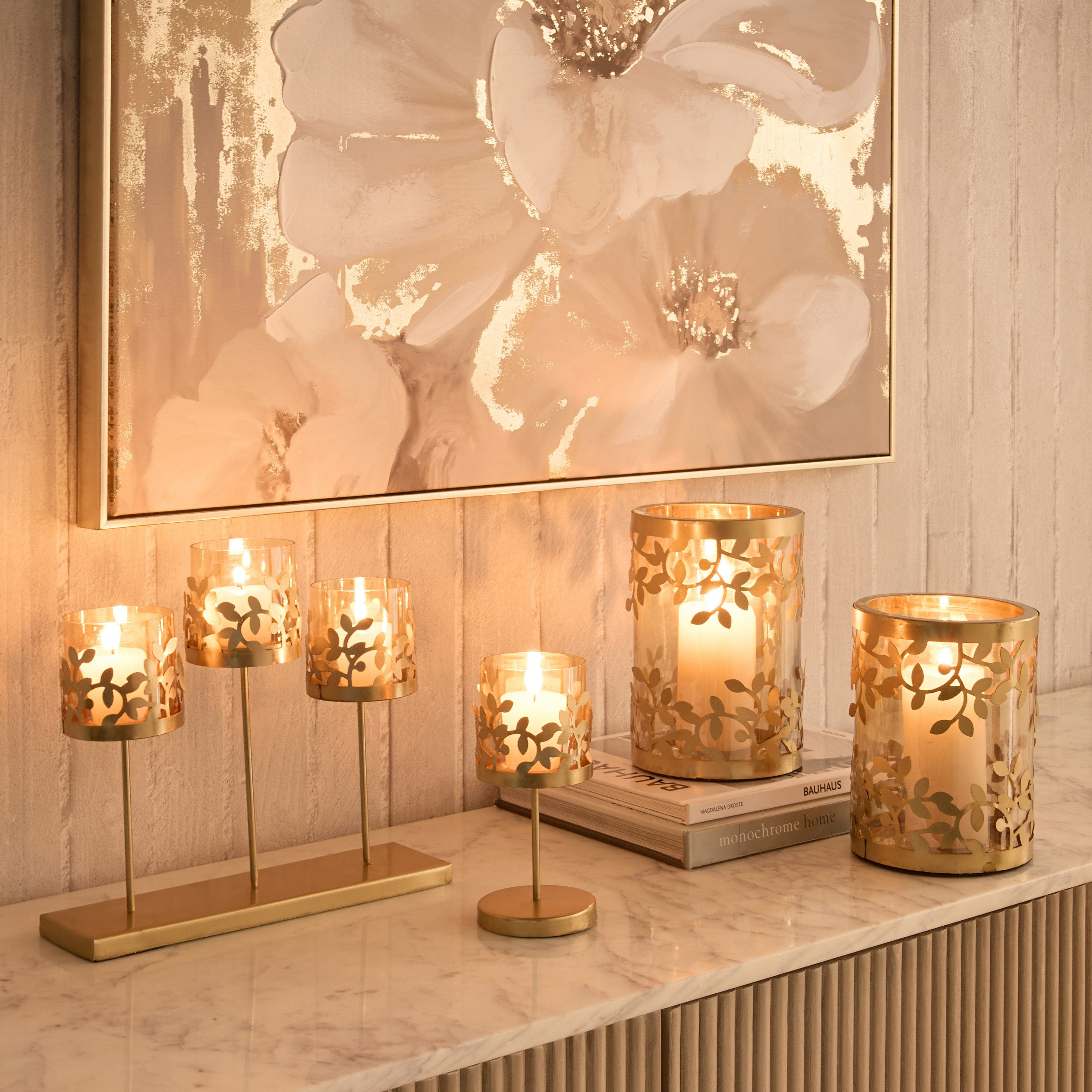 حامل شموع متعدد بورقة شجر معدنية مع كوب زجاج من إمبريس - 27×7×23 سم-hbxlivingroom-decorandaccessories-candleholders-image-4