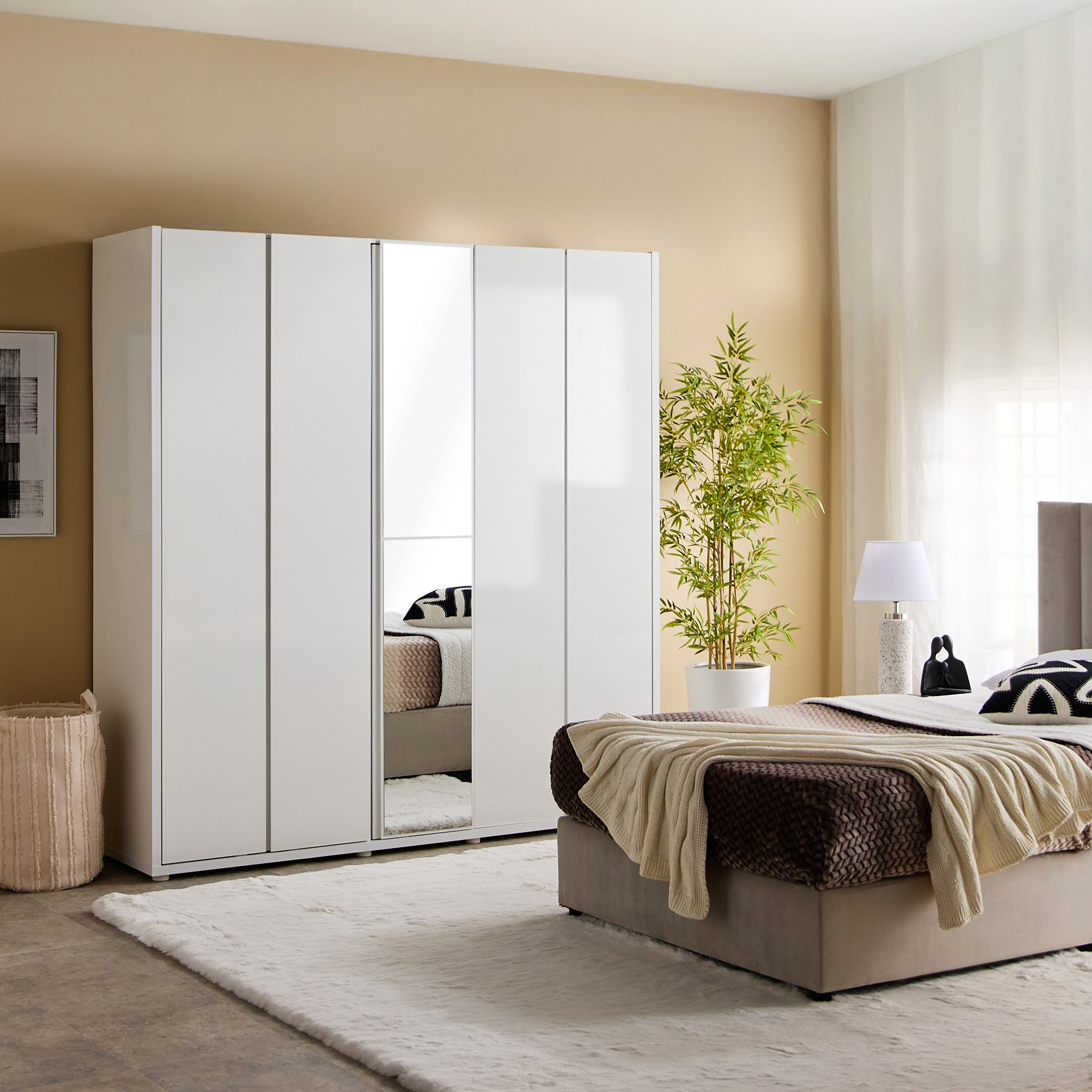 خزانة ملابس لامعة بـ5 أبواب ومرآة من أرتيسان-hbxfurniture-wardrobes-image-8