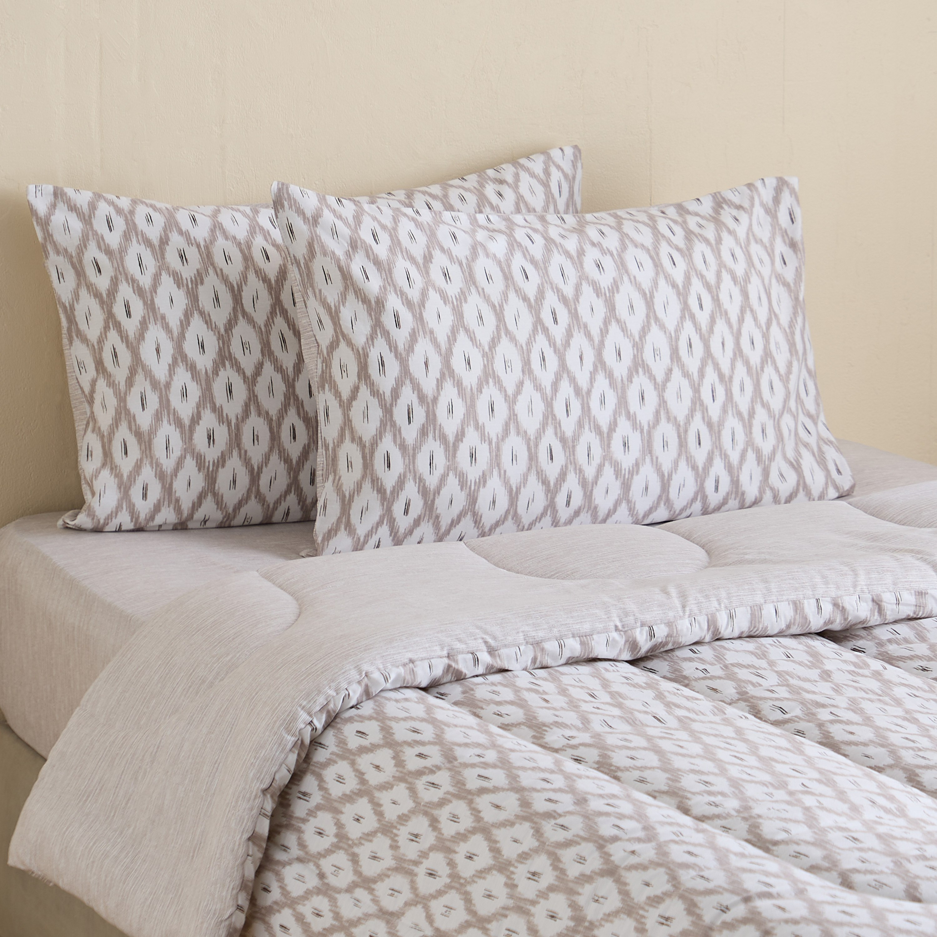 طقم لحاف قطن مقاس فردي 3 قطع بطبعات زابتا من أورورا - 135x220 سم-hbxhomeware-hbxbedroom-image-1
