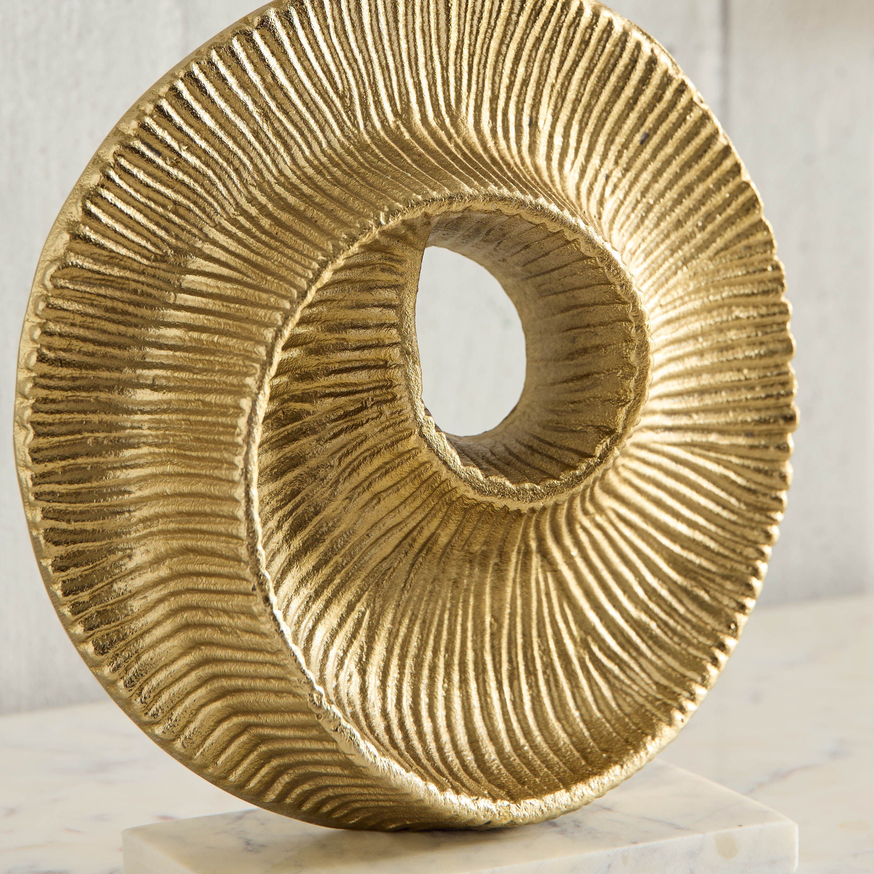 ديكور طاولة ورقة شجر ألومنيوم بقاعدة رخام من بليك - 21x7.5x23 سم-hbxhomeware-homedecor-figurinesandornaments-image-6