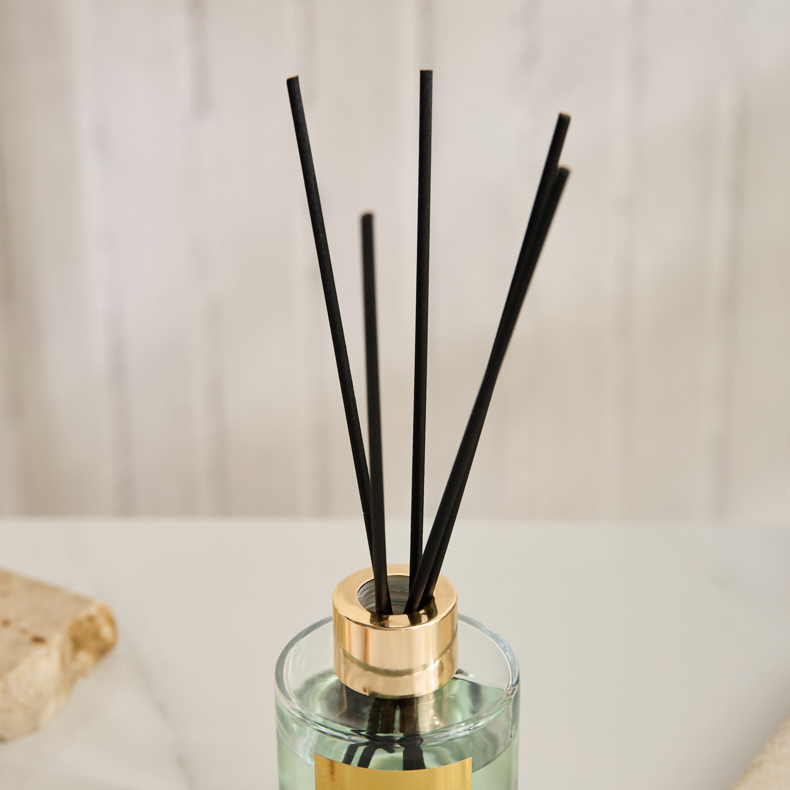 Evode Amber Citrus Reed Diffuser - 100 ml-hbxhomeware-hbxdecorandfurnishings-image-6