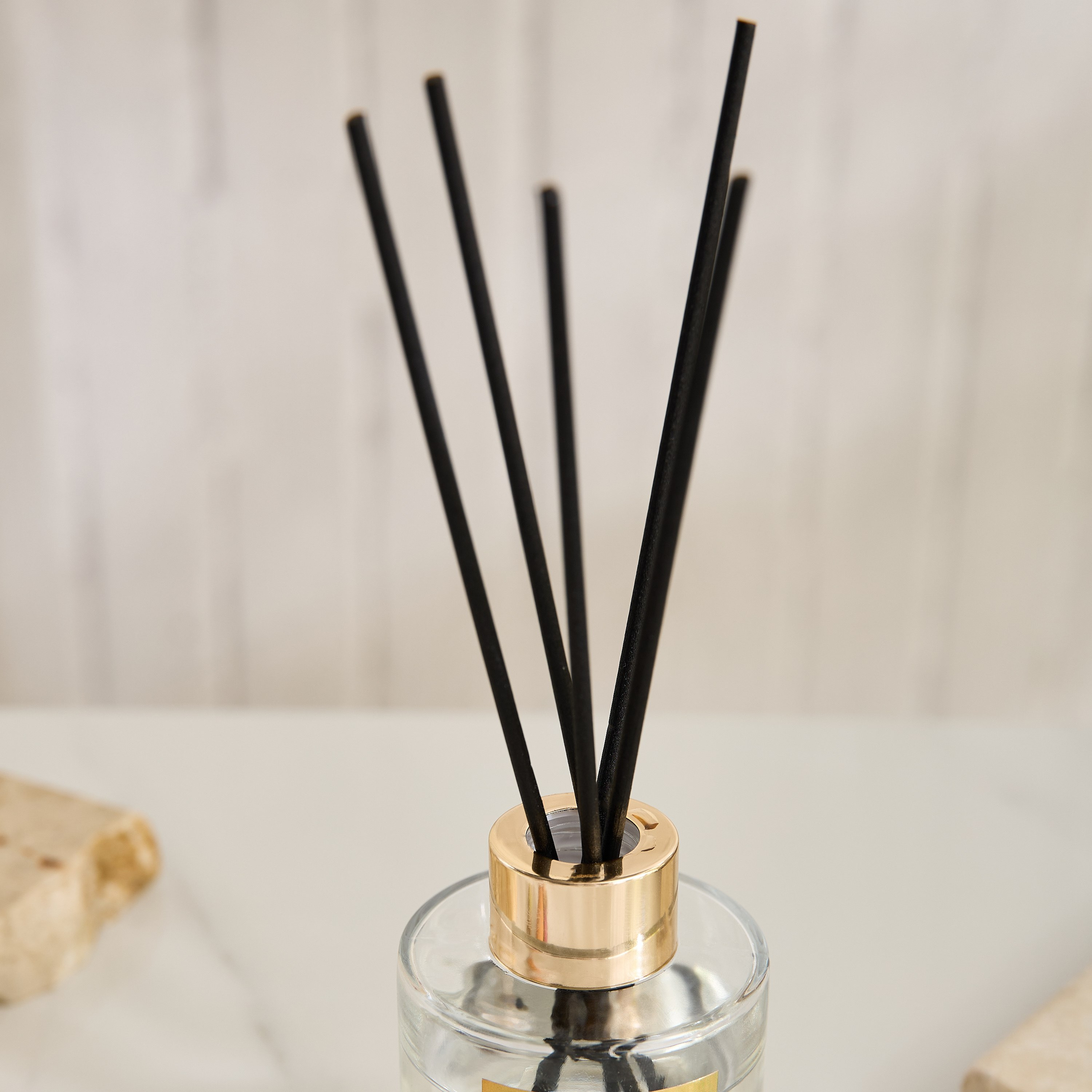 Evode Woody Muguet Rose Reed Diffuser - 100 ml-hbxhomeware-hbxdecorandfurnishings-image-6