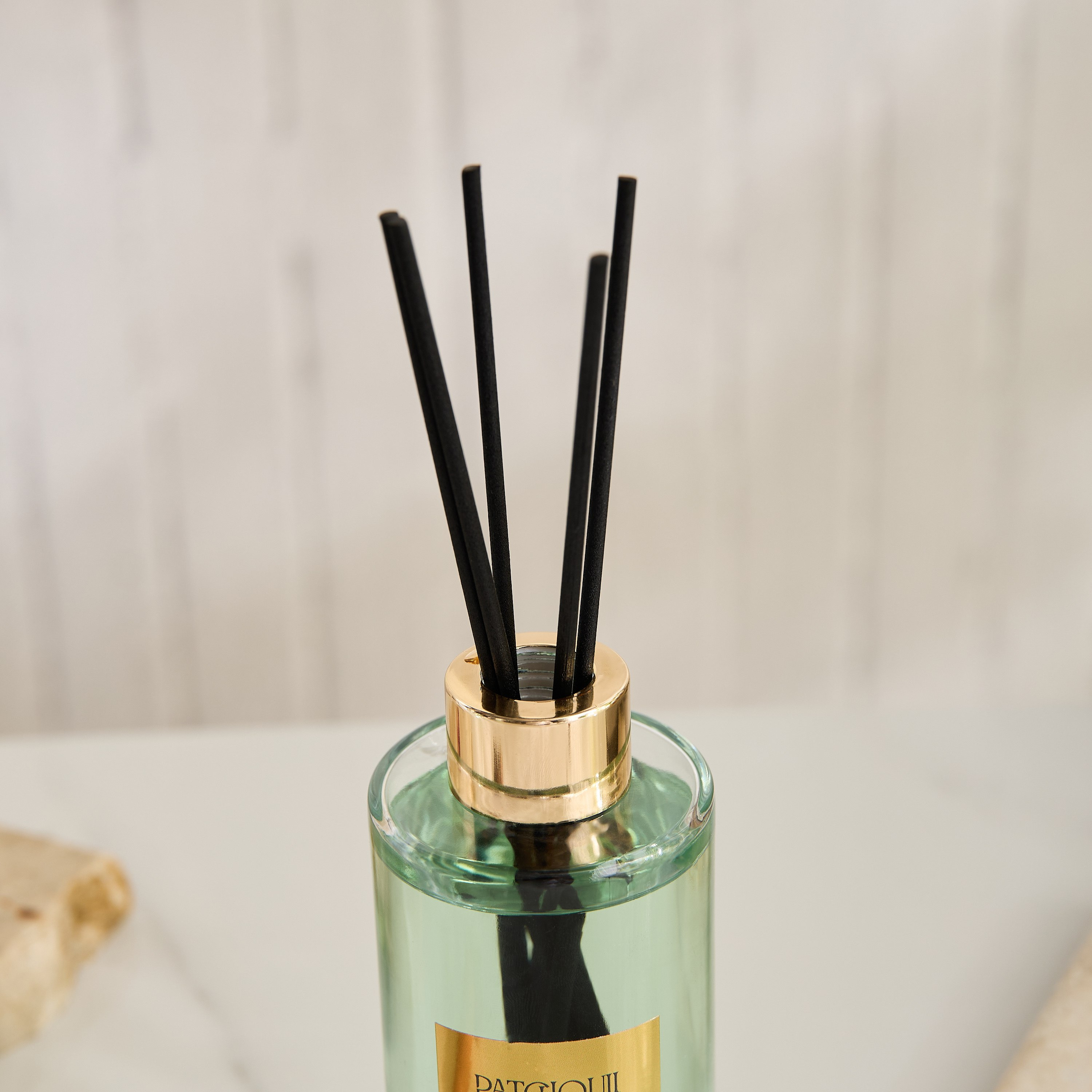 Evode Patchouli Cedarwood Reed Diffuser - 180 ml-hbxhomeware-hbxdecorandfurnishings-image-6