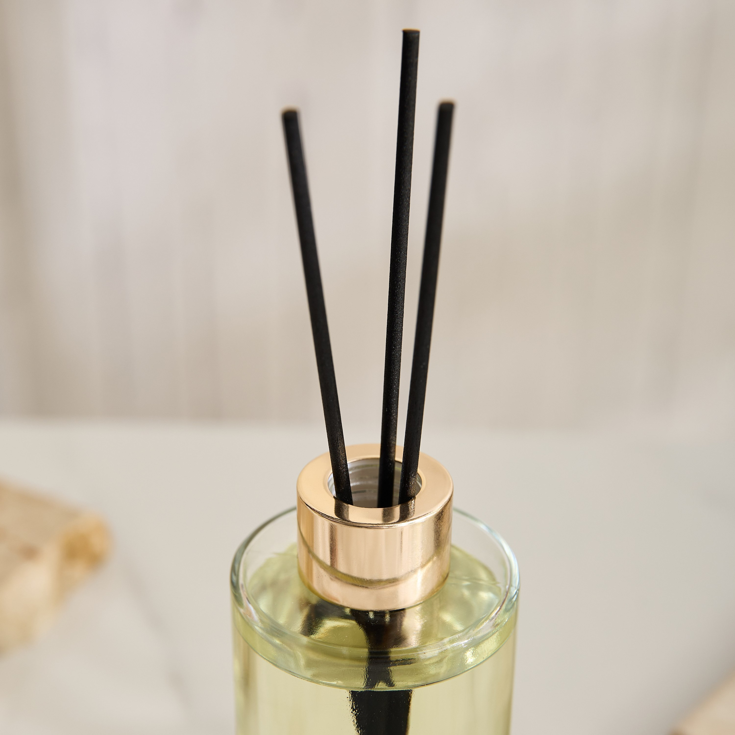 موزع عطور عيدان خشبية برائحة الماغنوليا والبنفسج من إيفود - 180 مل-hbxhomeware-hbxdecorandfurnishings-image-6