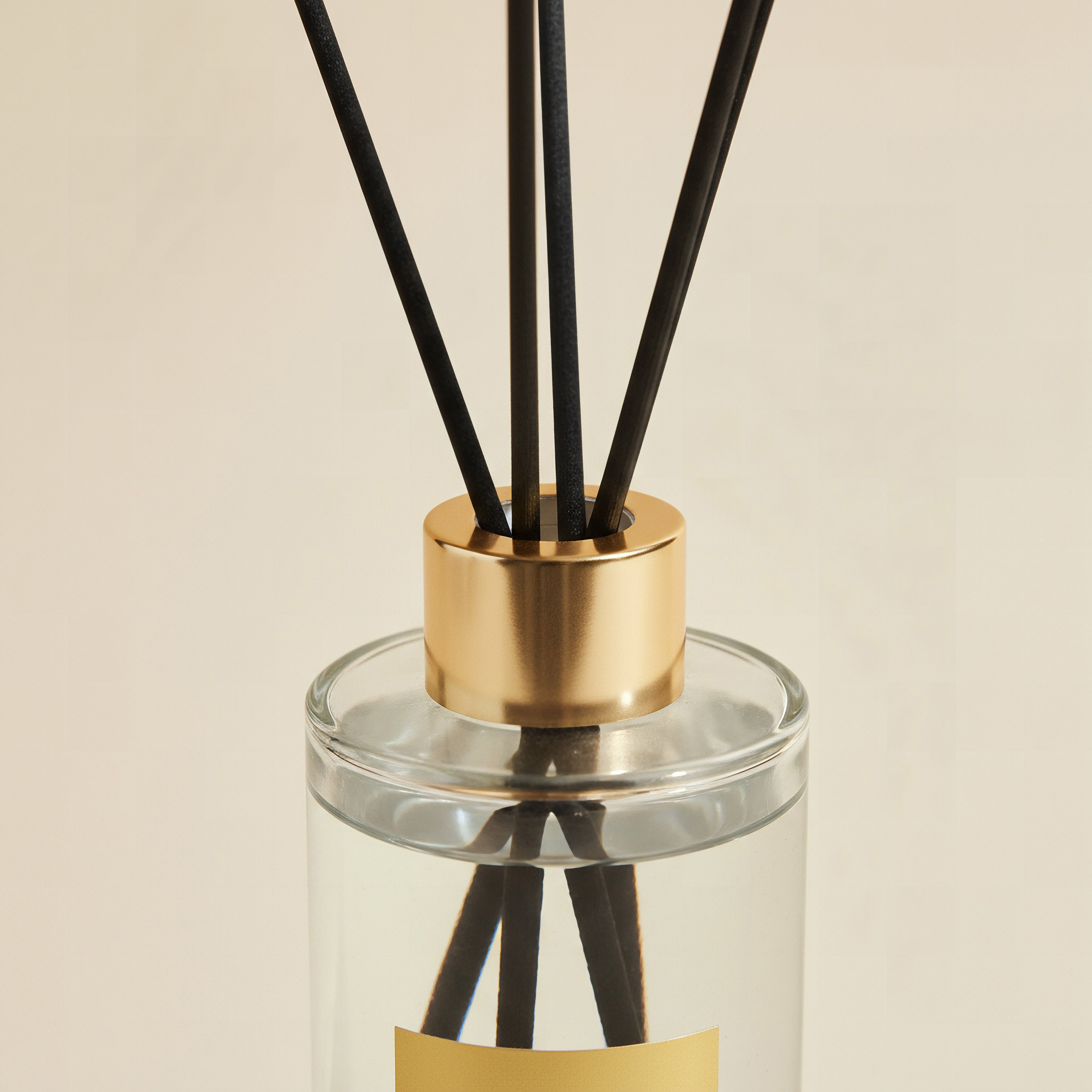 Evode Woody Muguet Rose Reed Diffuser - 180 ml-hbxhomeware-hbxdecorandfurnishings-image-2