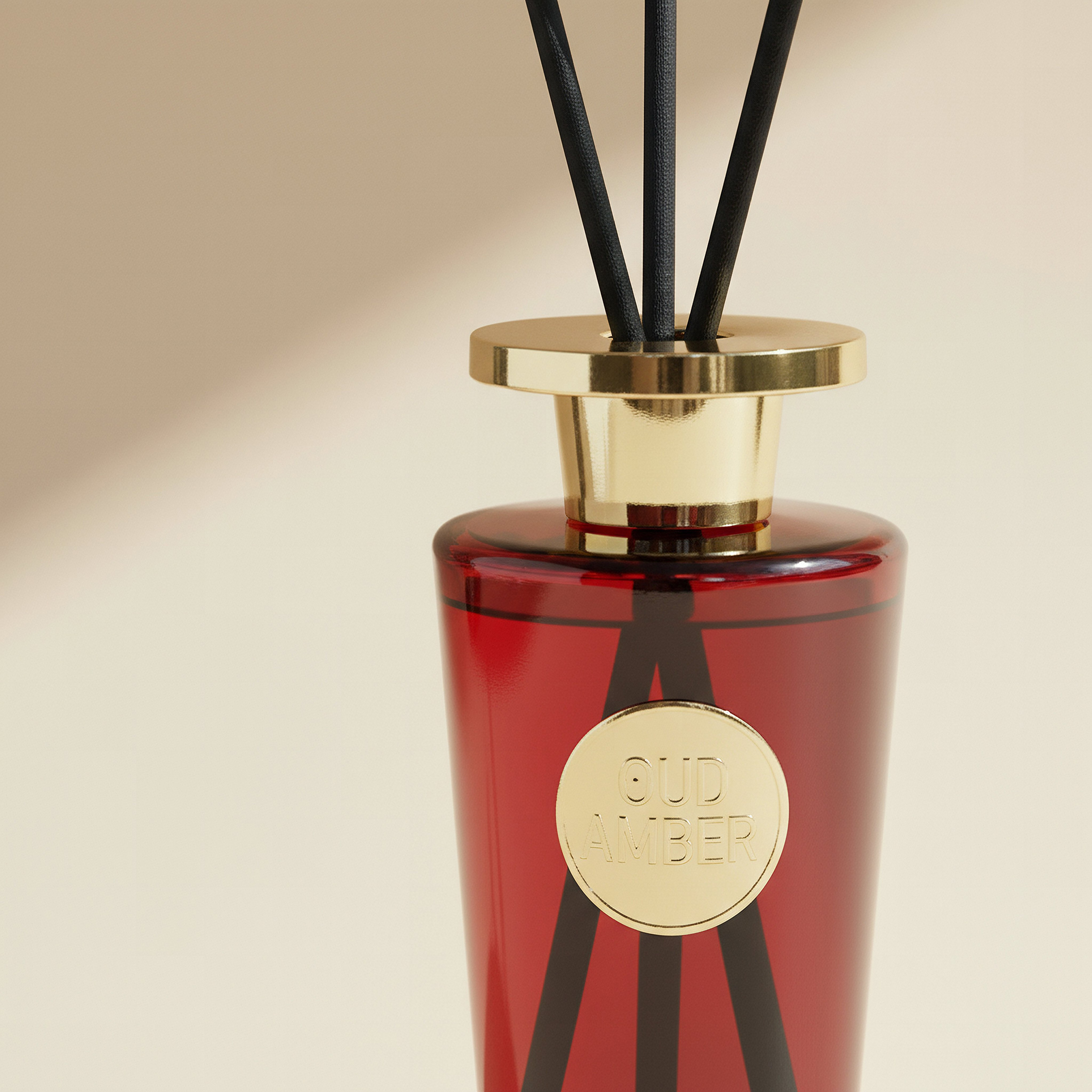 موزع عطور عيدان خشبية برائحة العود والعنبر بريميوم كوليكشن من إيفود - 450 مل-hbxhomeware-hbxdecorandfurnishings-image-2