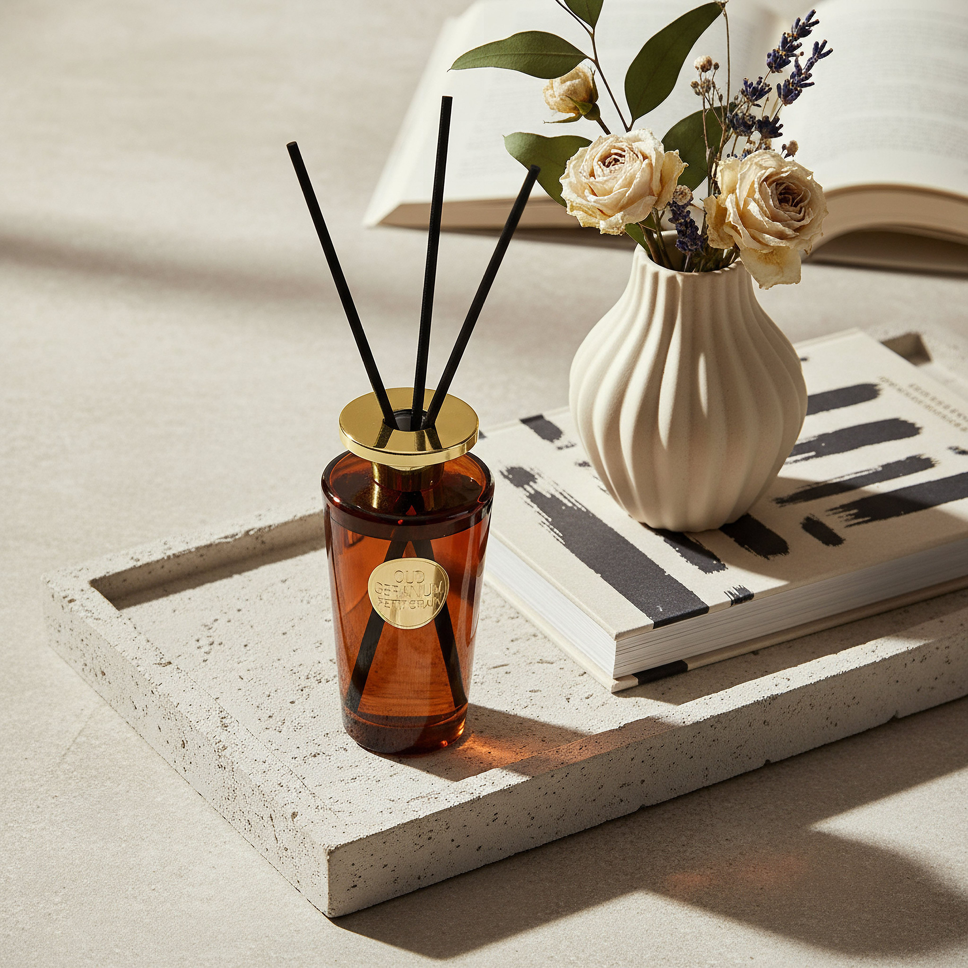 موزع عطور عيدان خشبية برائحة الجيرانيوم والبيتيغرين بريميوم كوليكشن من إيفود - 450 مل-hbxhomeware-hbxdecorandfurnishings-image-3