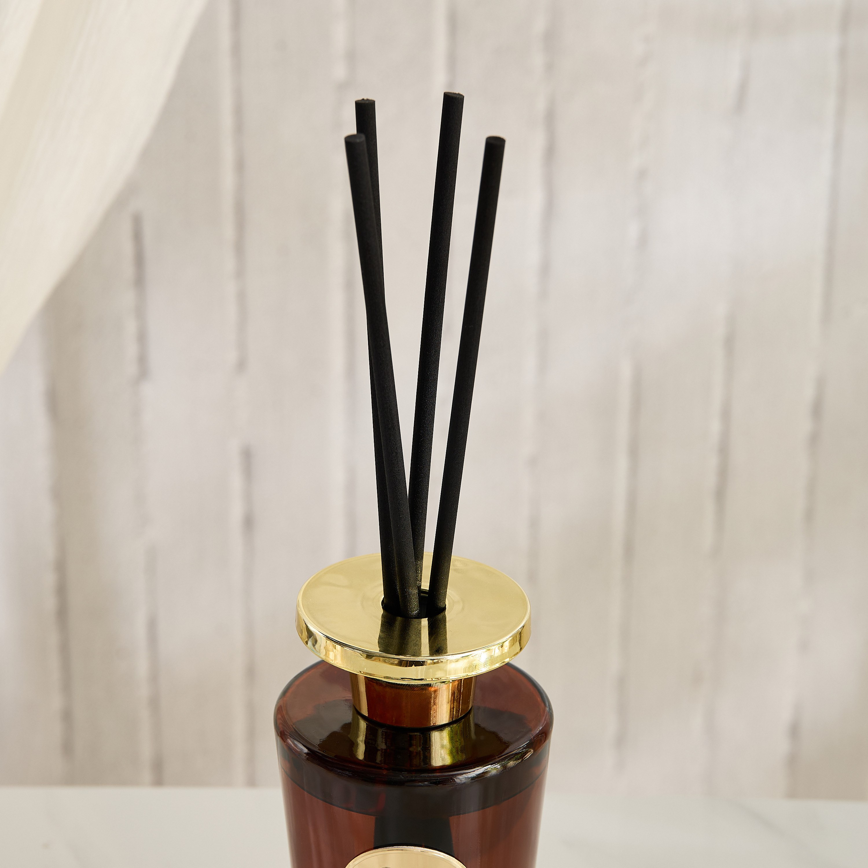 Evode Premium Collection Almond Patchouli Reed Diffuser - 450 ml-hbxhomeware-hbxdecorandfurnishings-image-6