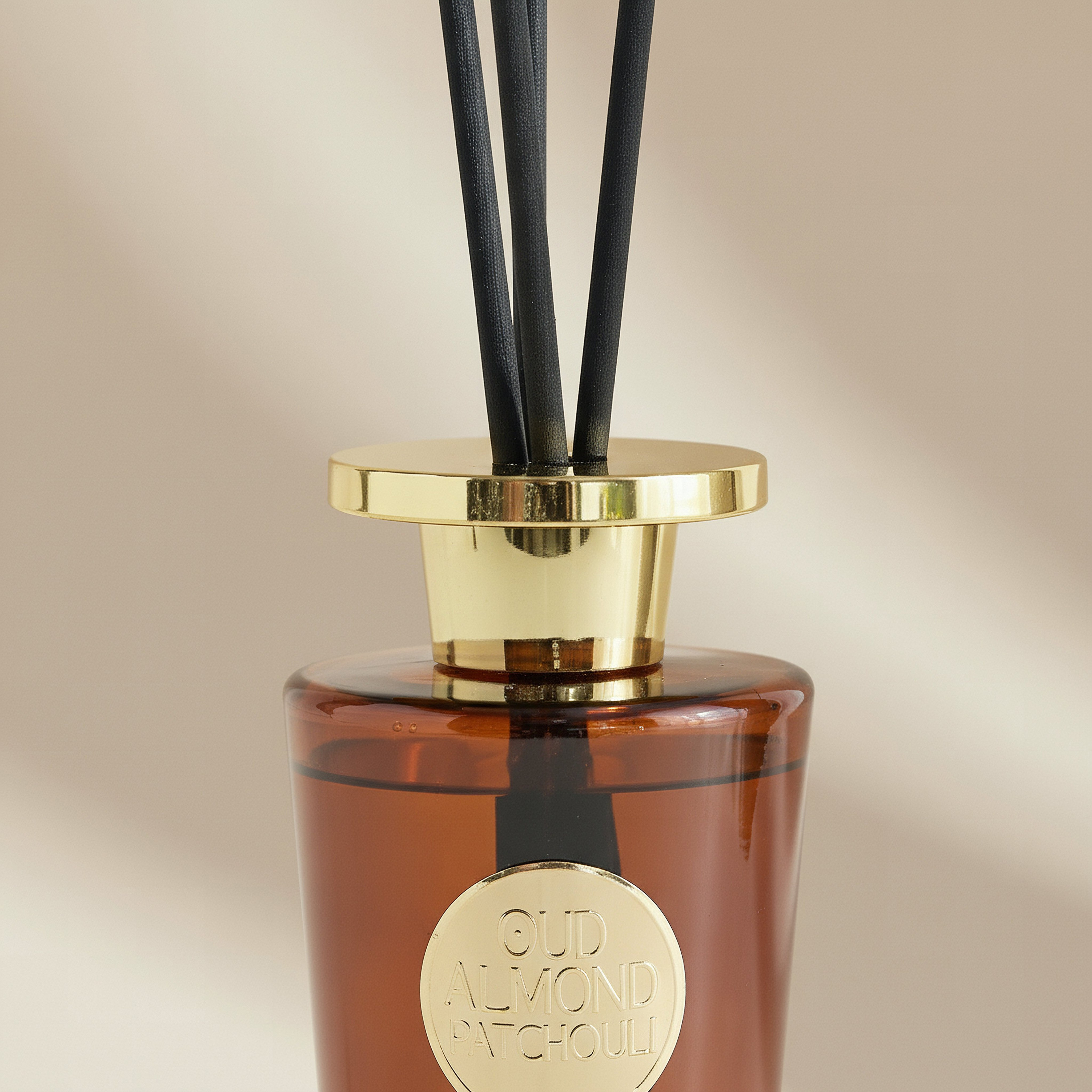 Evode Premium Collection Almond Patchouli Reed Diffuser - 450 ml-hbxhomeware-hbxdecorandfurnishings-image-2