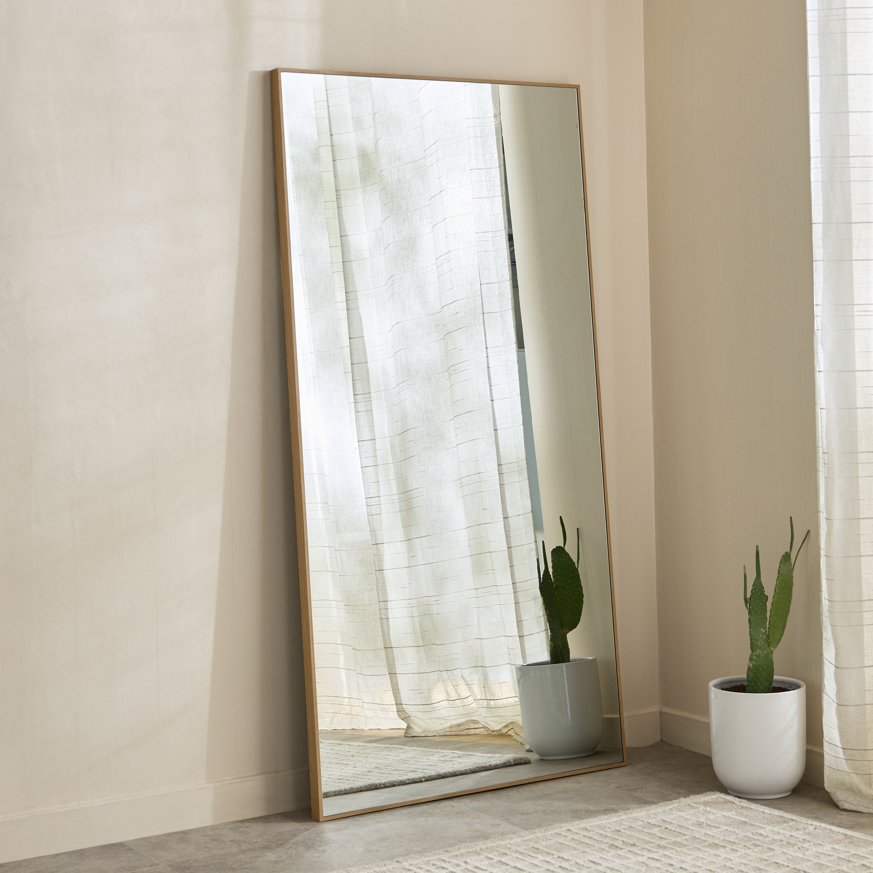 مرآة كبيرة جدًا متكئة على الحائط من سانا بروس - 92x182 سم-hbxhomeware-hbxdecorandfurnishings-image-1