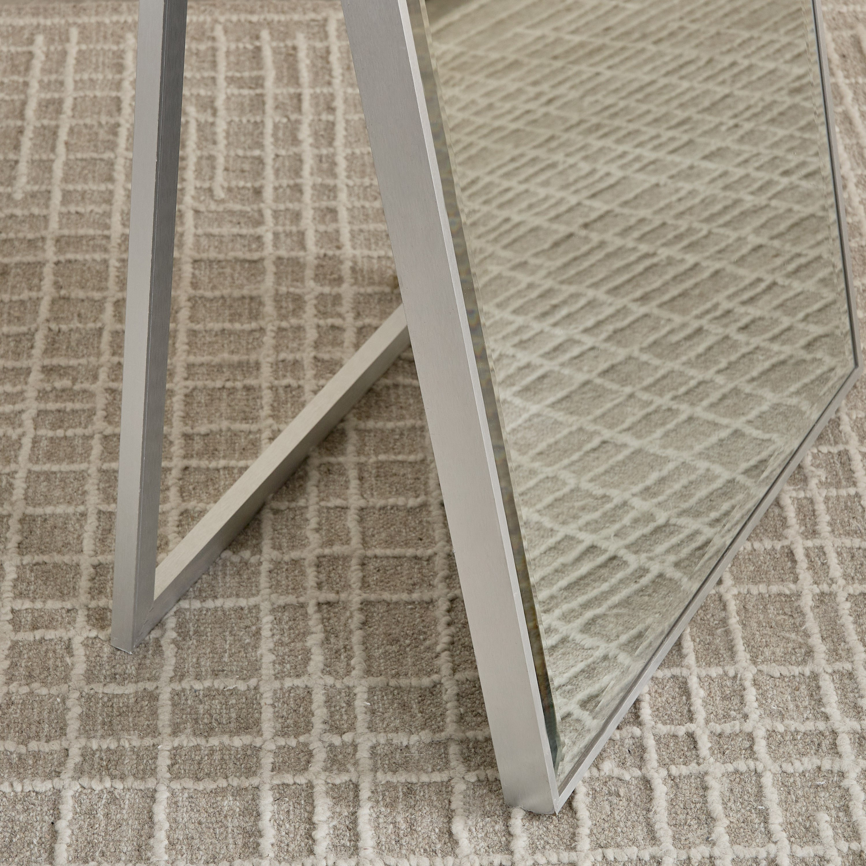 مرآة أرضية كبيرة جدًا من سانا-بروس - 62×162 سم-hbxhomeware-hbxdecorandfurnishings-image-4