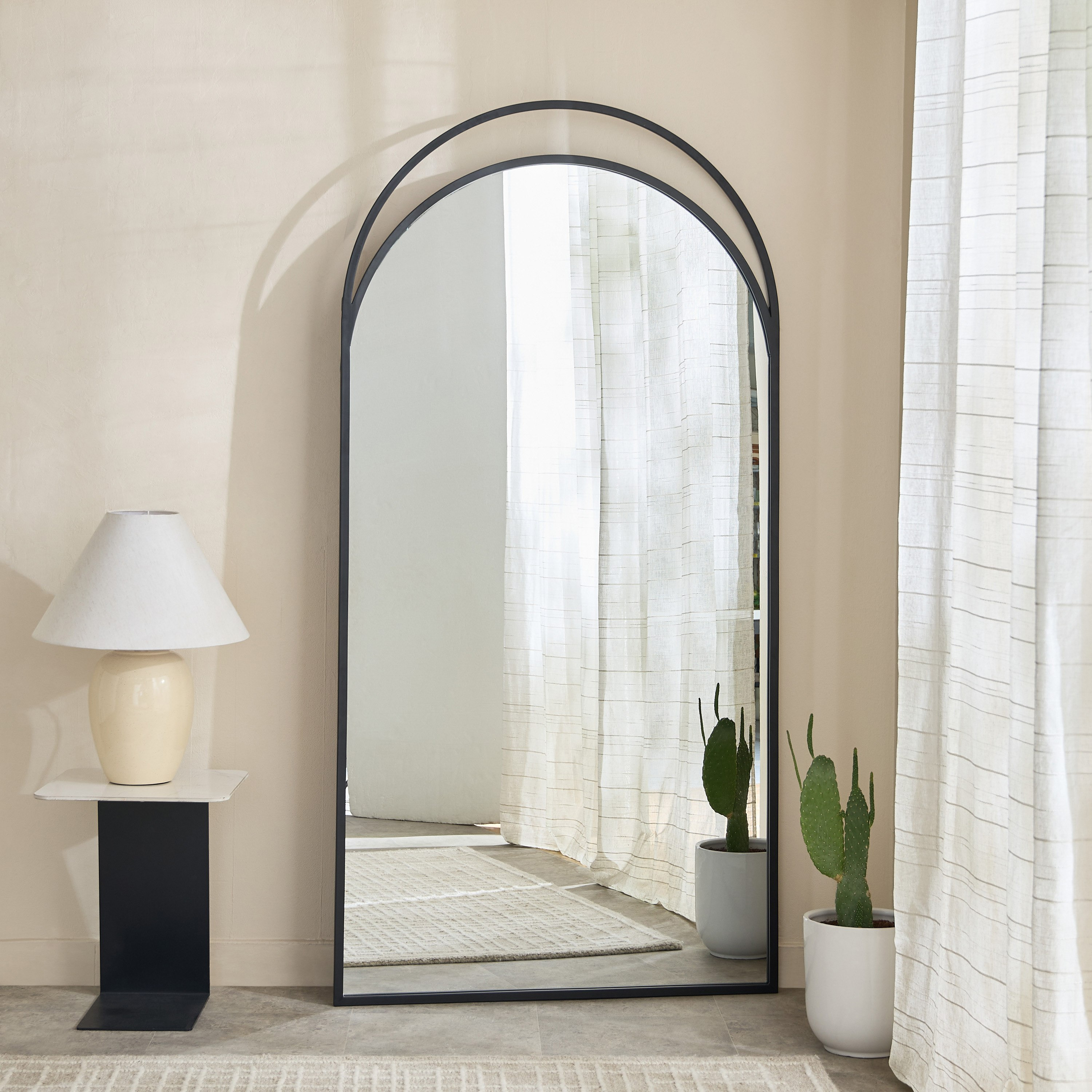 مرآة معدنية كبيرة جدًا متكئة على الحائط من سانا بروس - 100x200 سم-hbxhomeware-hbxdecorandfurnishings-image-2
