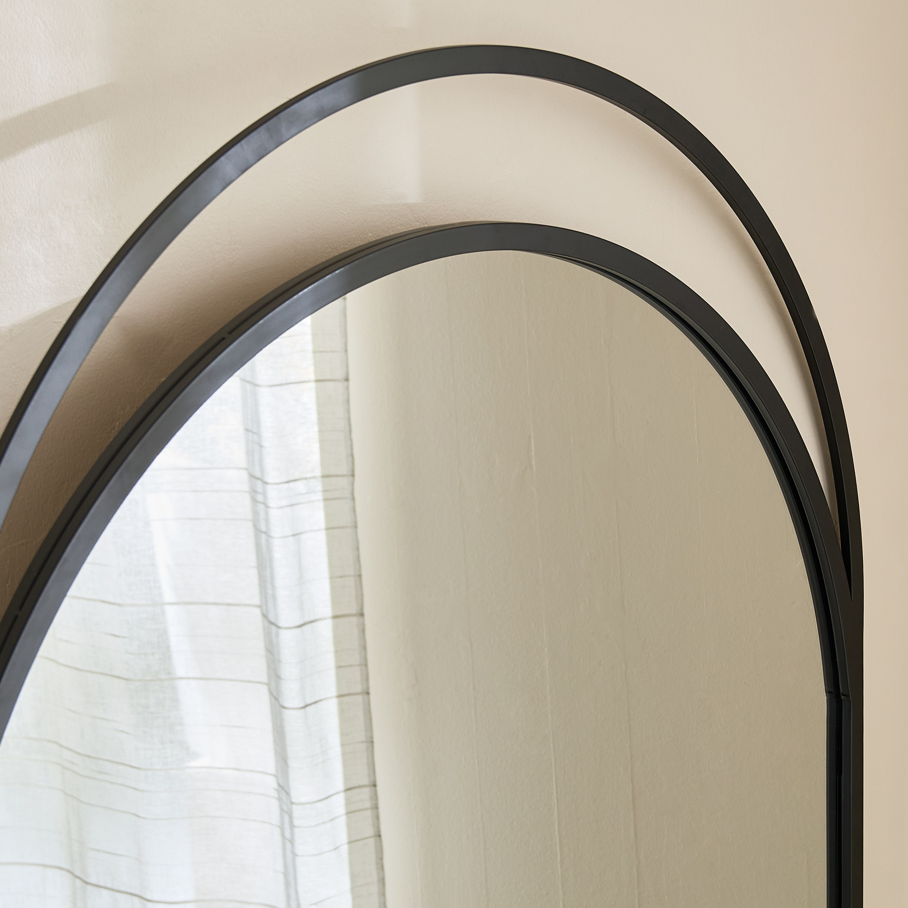 مرآة معدنية كبيرة جدًا متكئة على الحائط من سانا بروس - 100x200 سم-hbxhomeware-hbxdecorandfurnishings-image-3